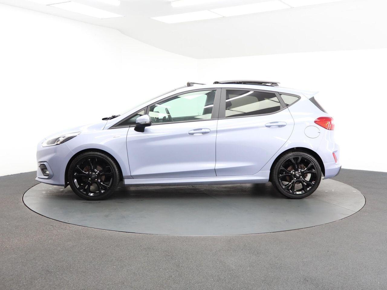 Ford Fiesta - Image 8