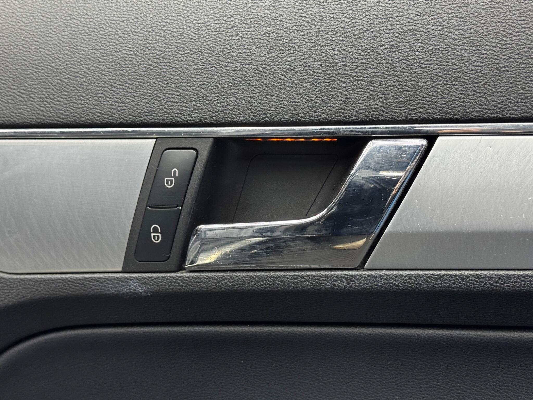 Mercedes E Class - Image 40