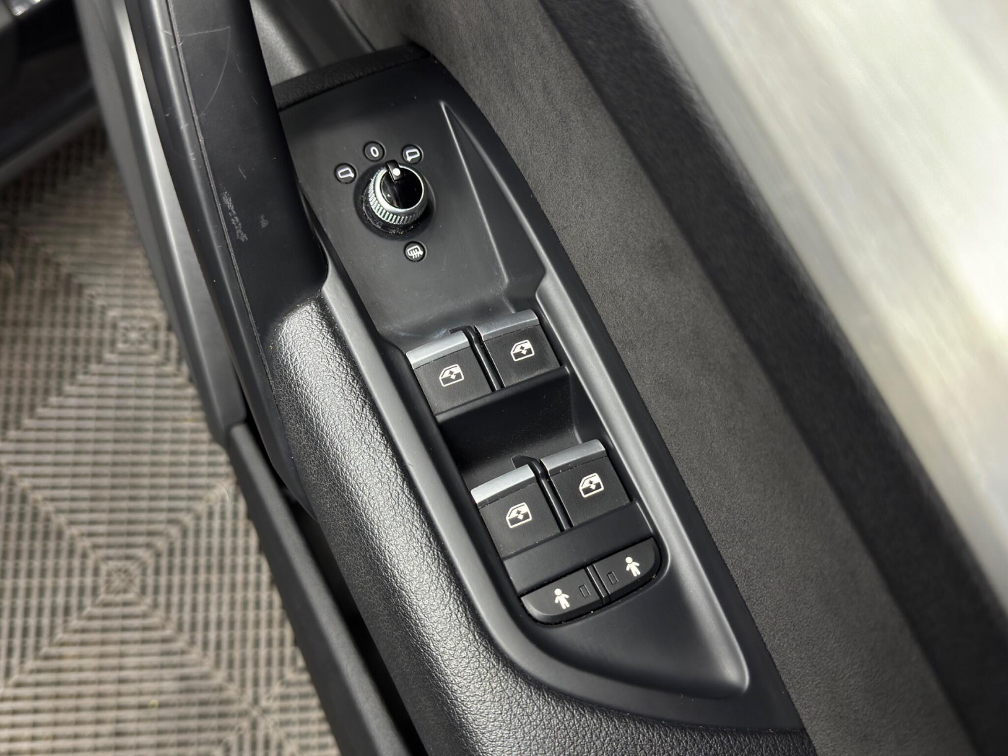 Audi Q5 - Image 44