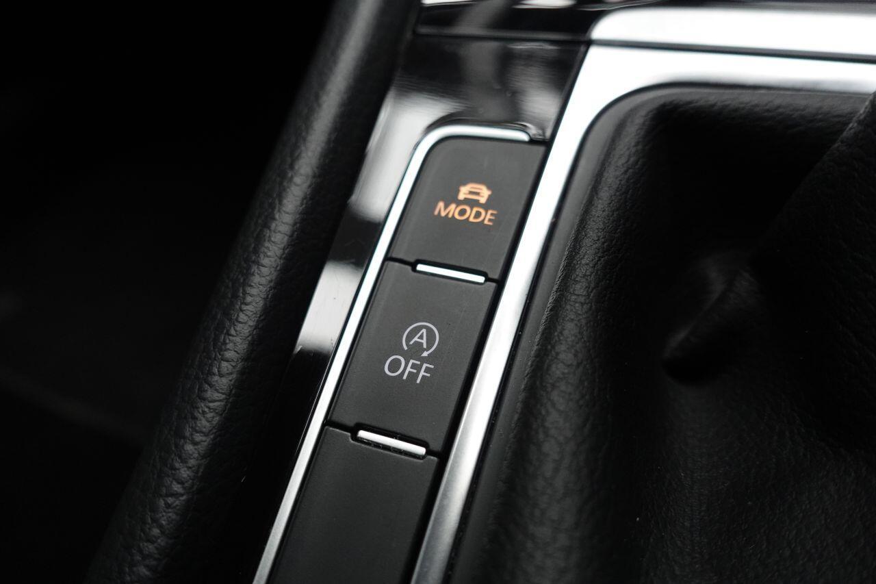 Volkswagen Golf - Image 42