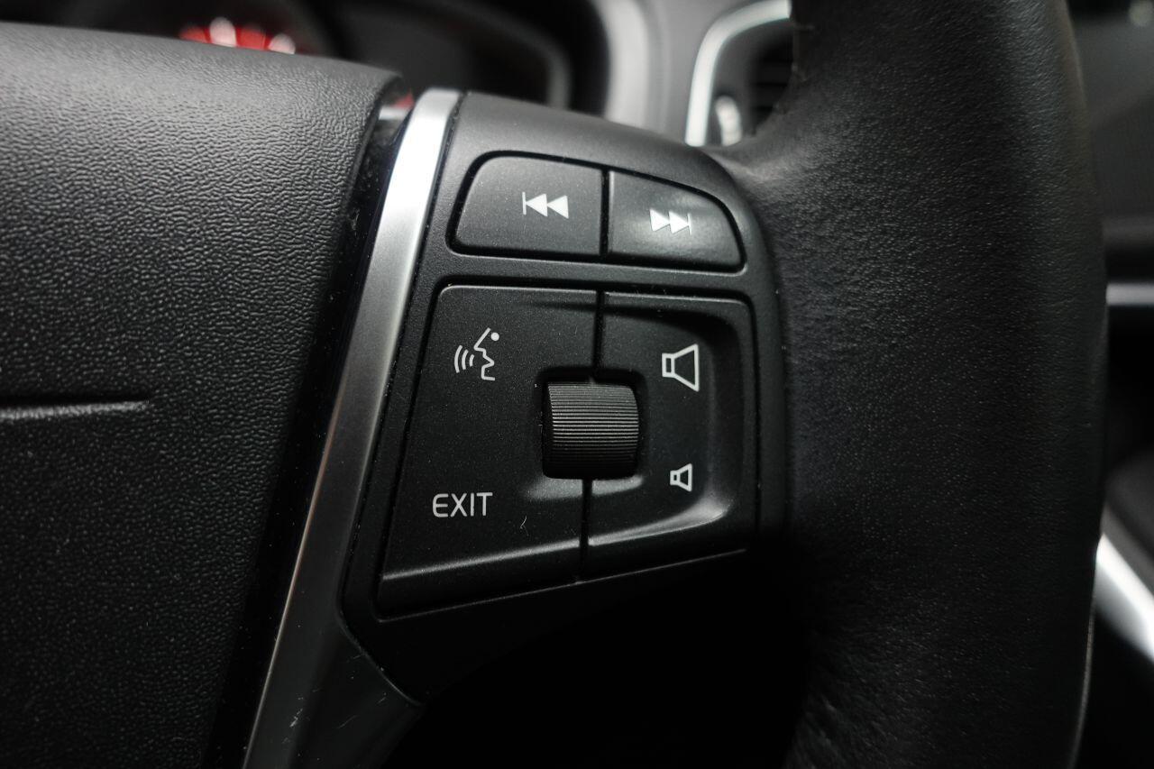 Volvo V40 CROSS COUNTRY - Image 30