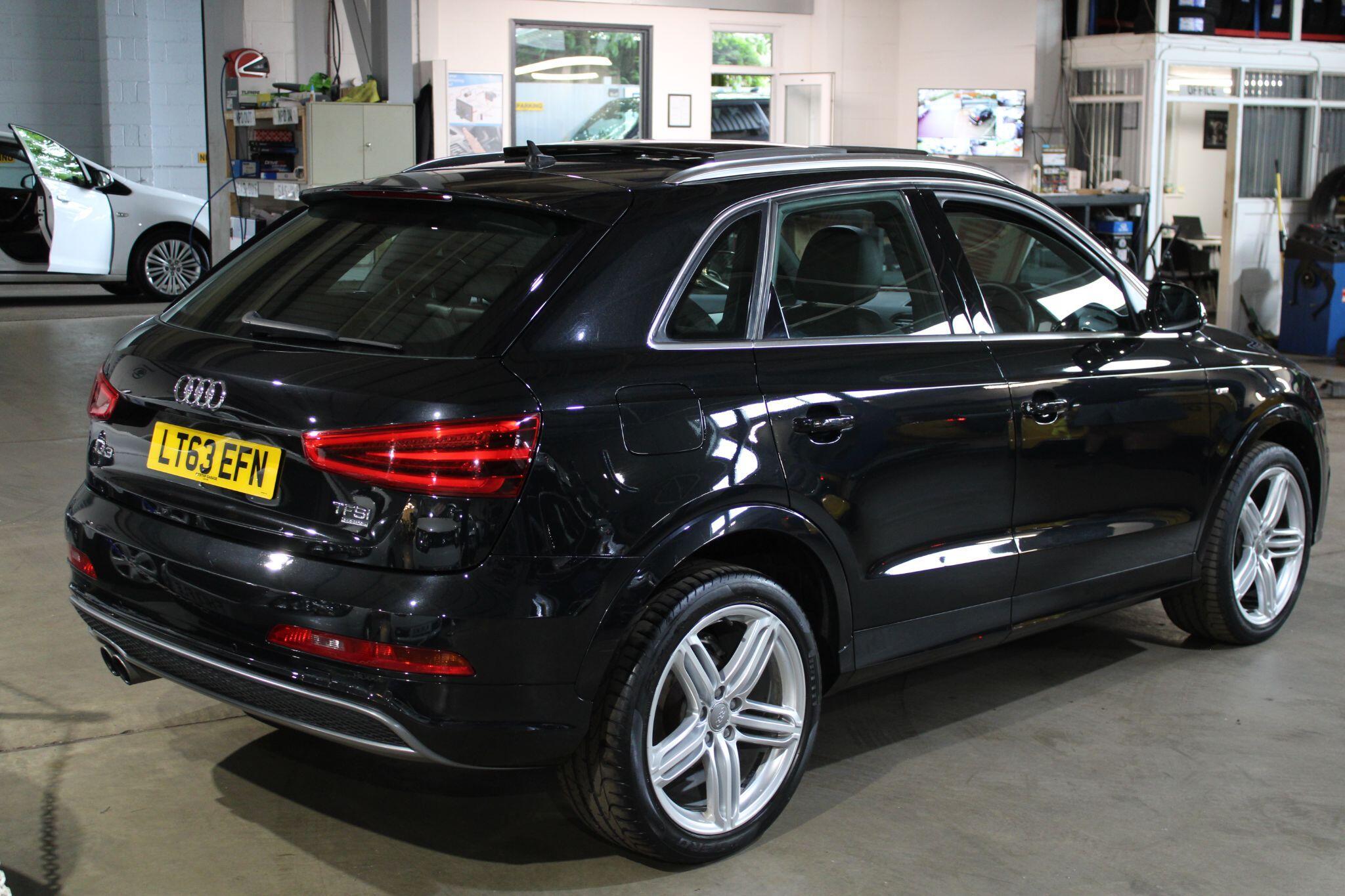 Audi Q3 - Image 16