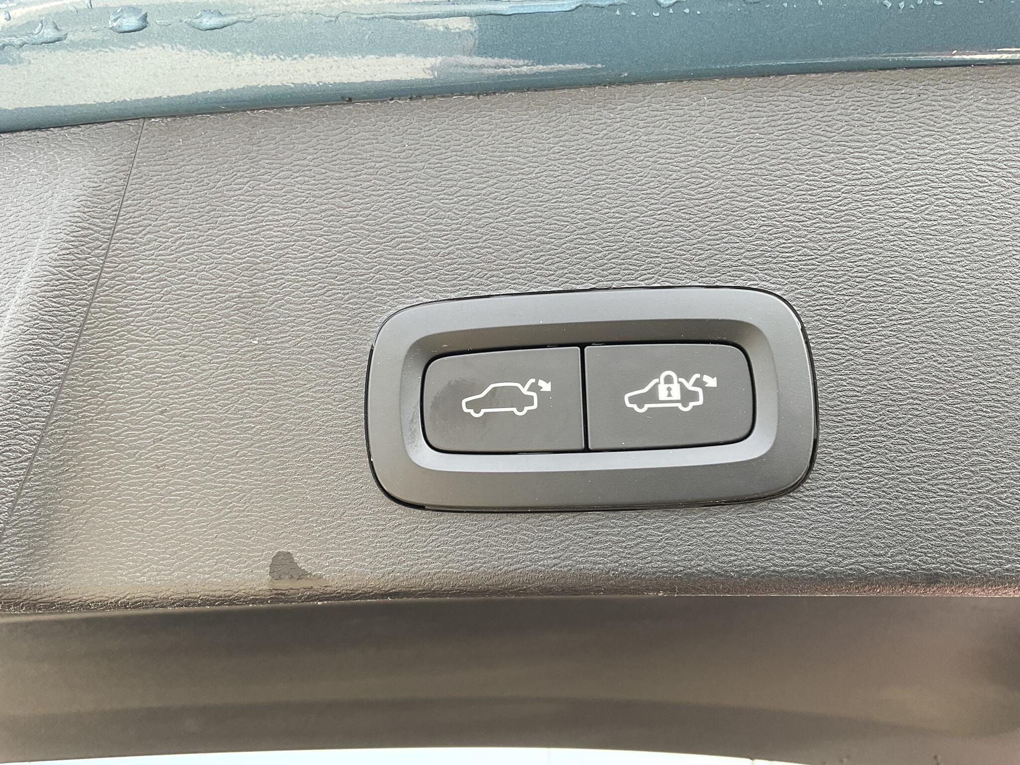 Volvo XC40 - Image 19