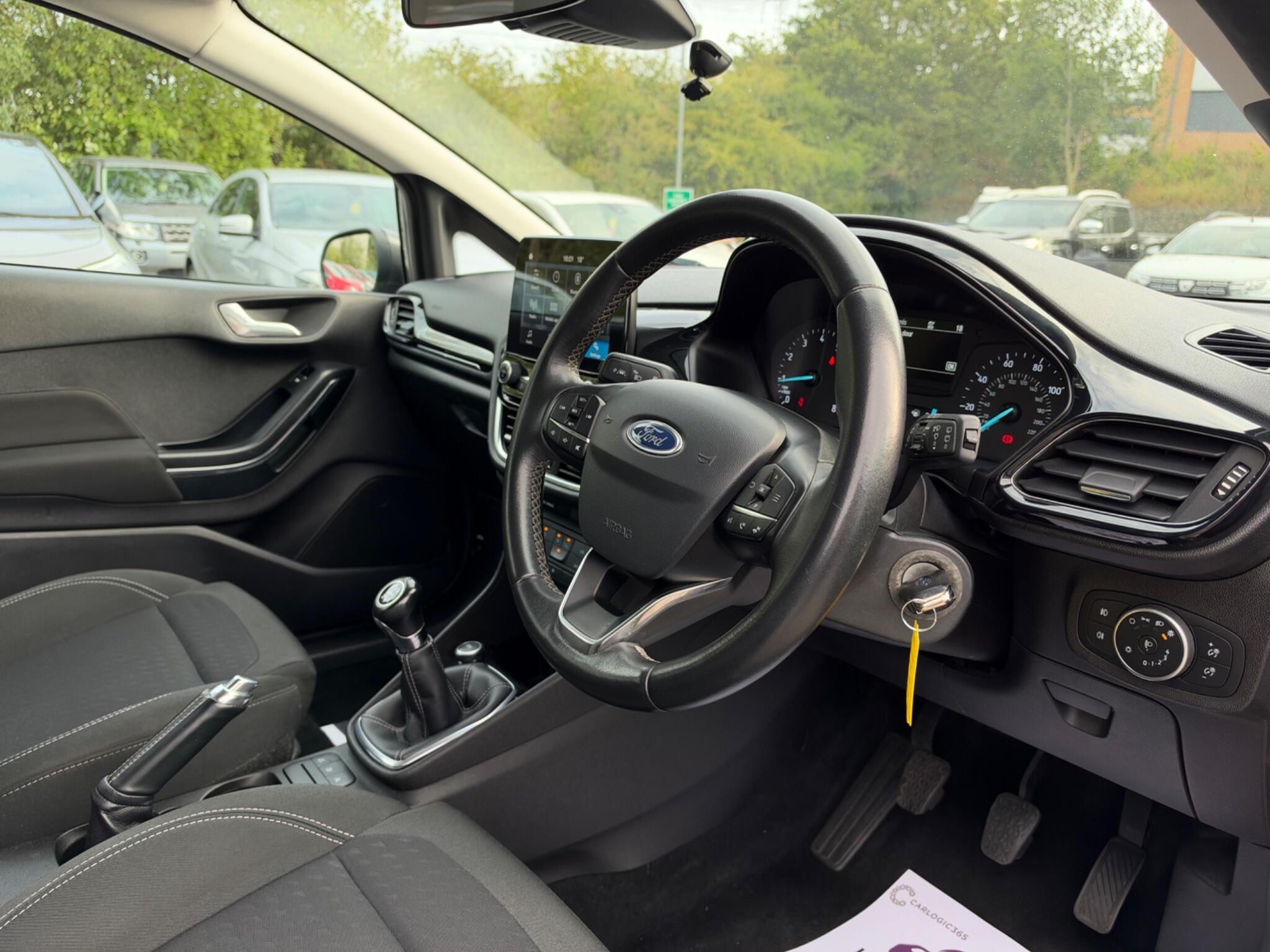Ford Fiesta - Image 17