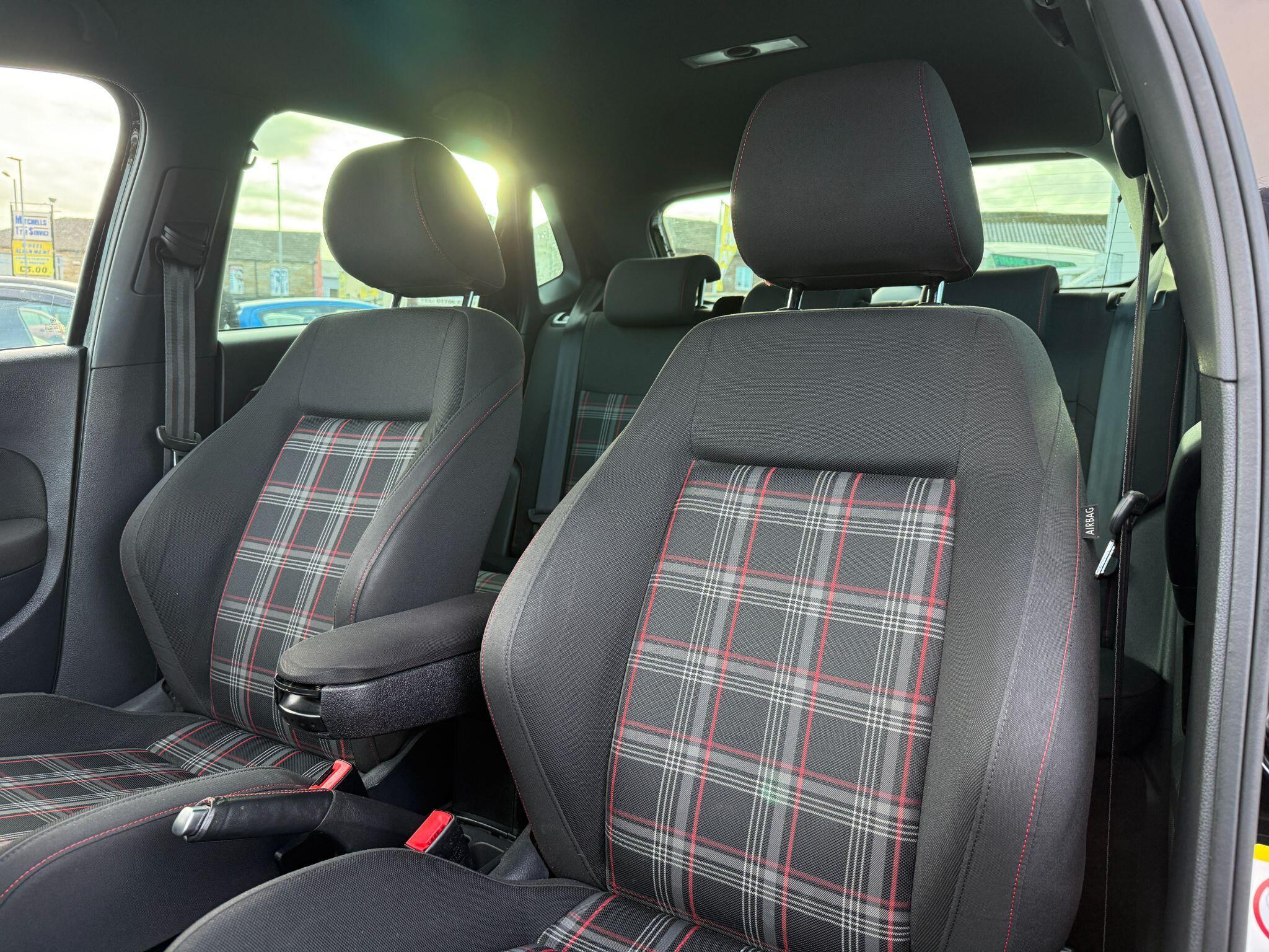 Volkswagen Polo - Image 29