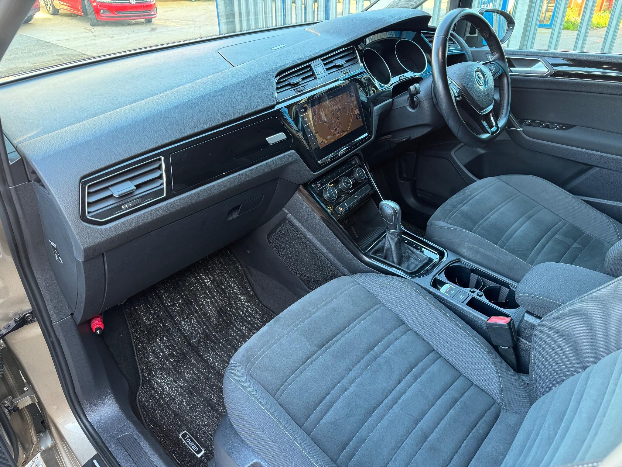 Volkswagen Touran - Image 51