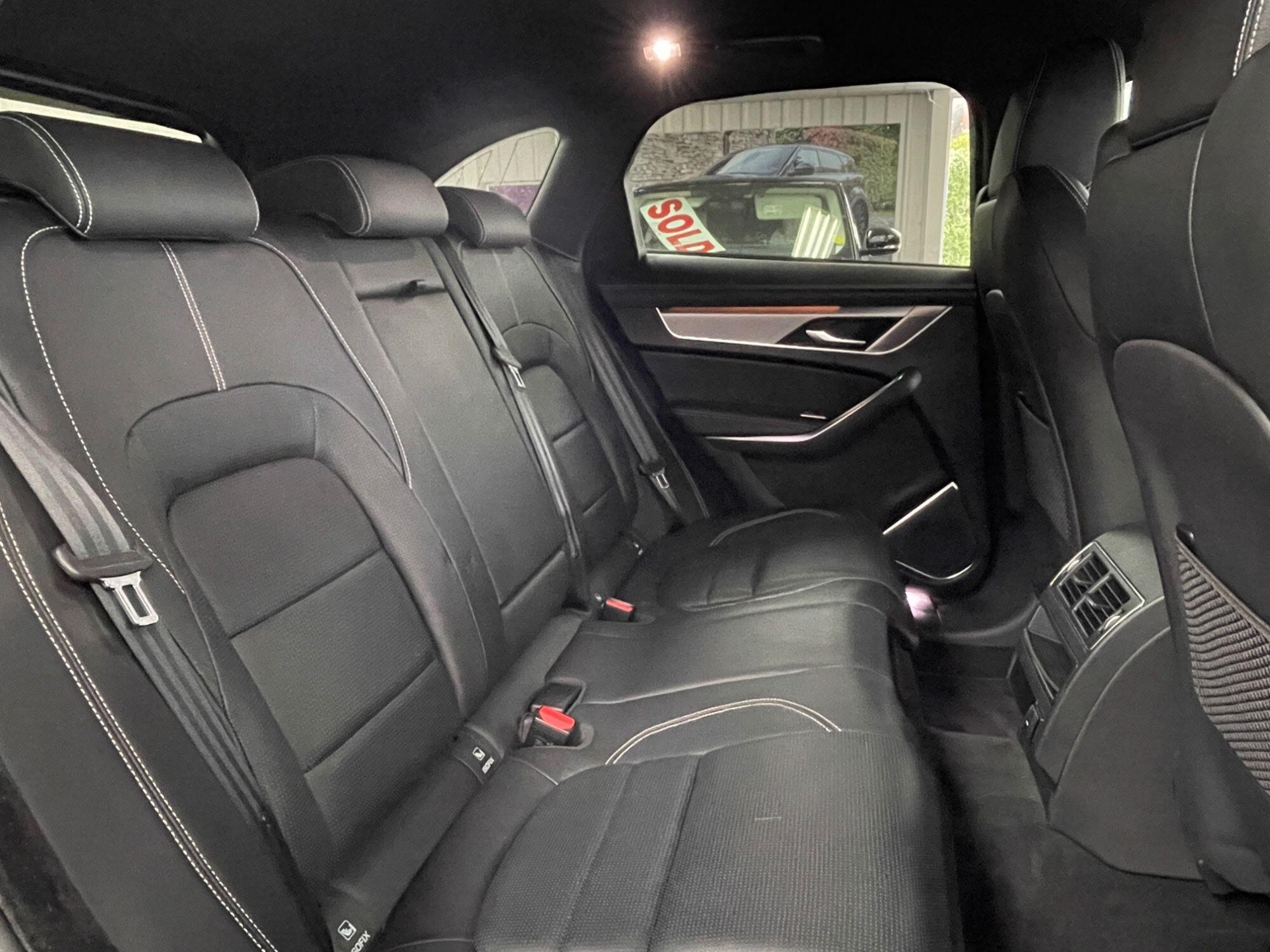 Jaguar F-Pace - Image 27