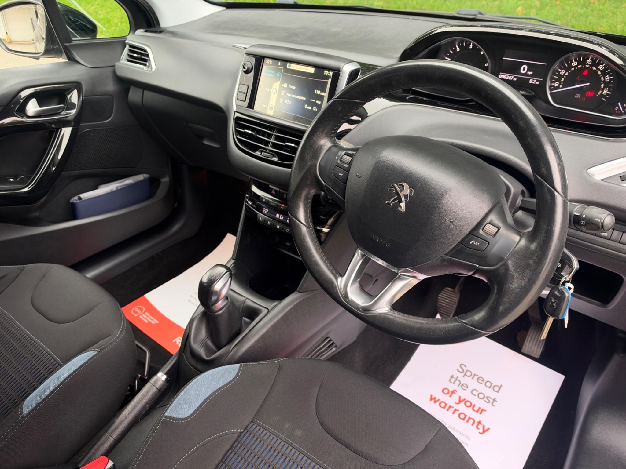 Peugeot 208 - Image 14