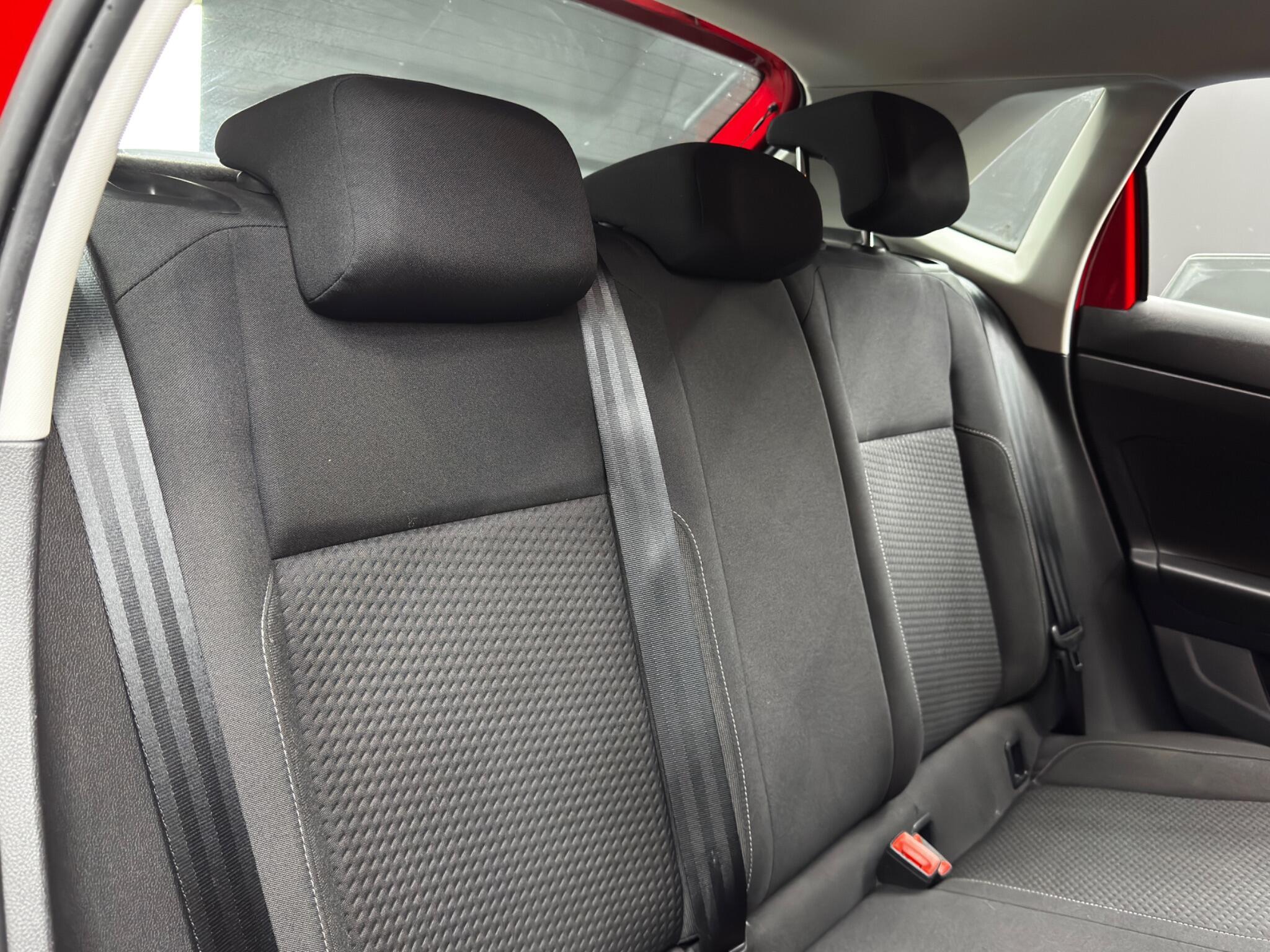 Volkswagen Polo - Image 14