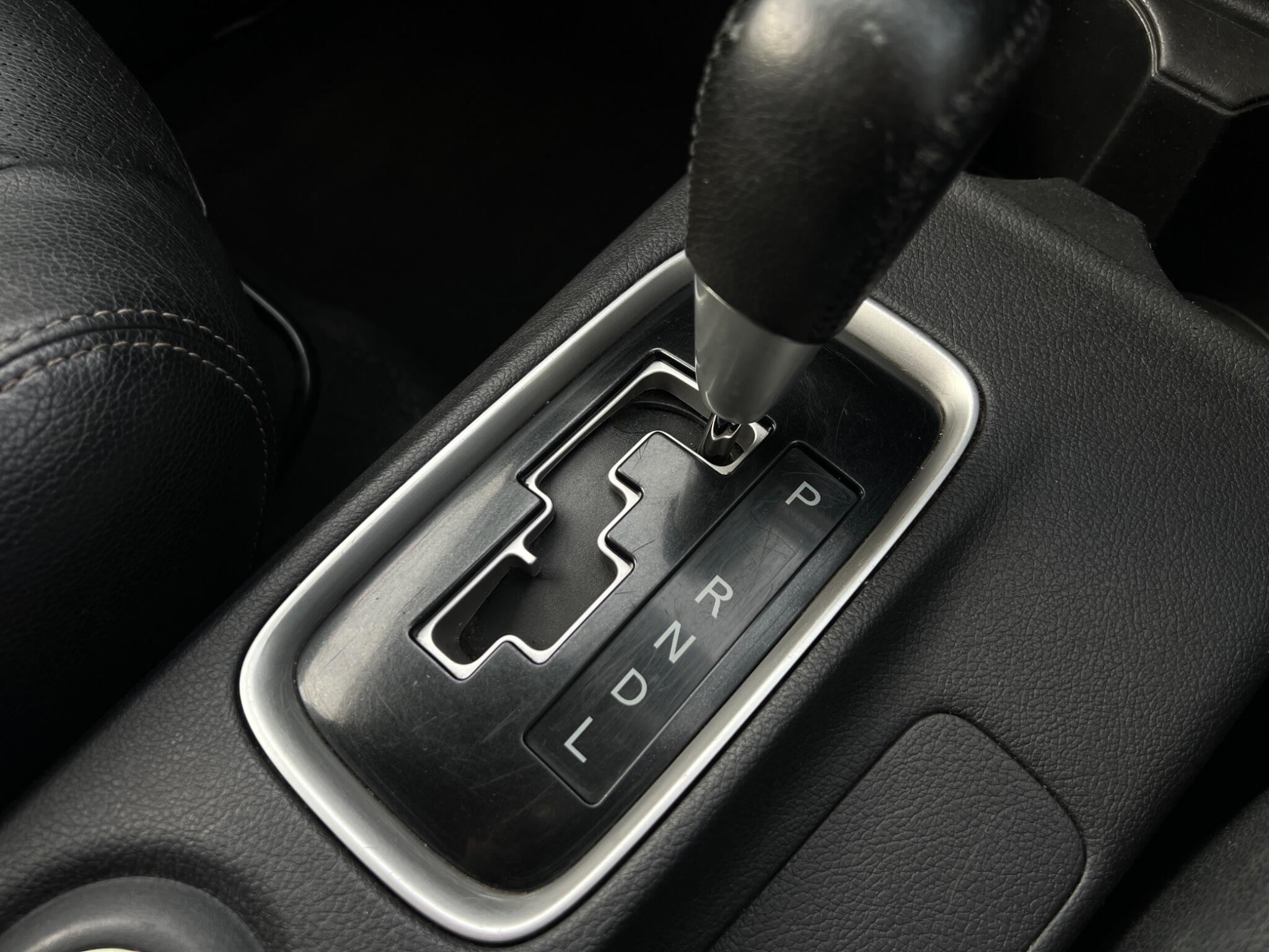 Mitsubishi Outlander - Image 15