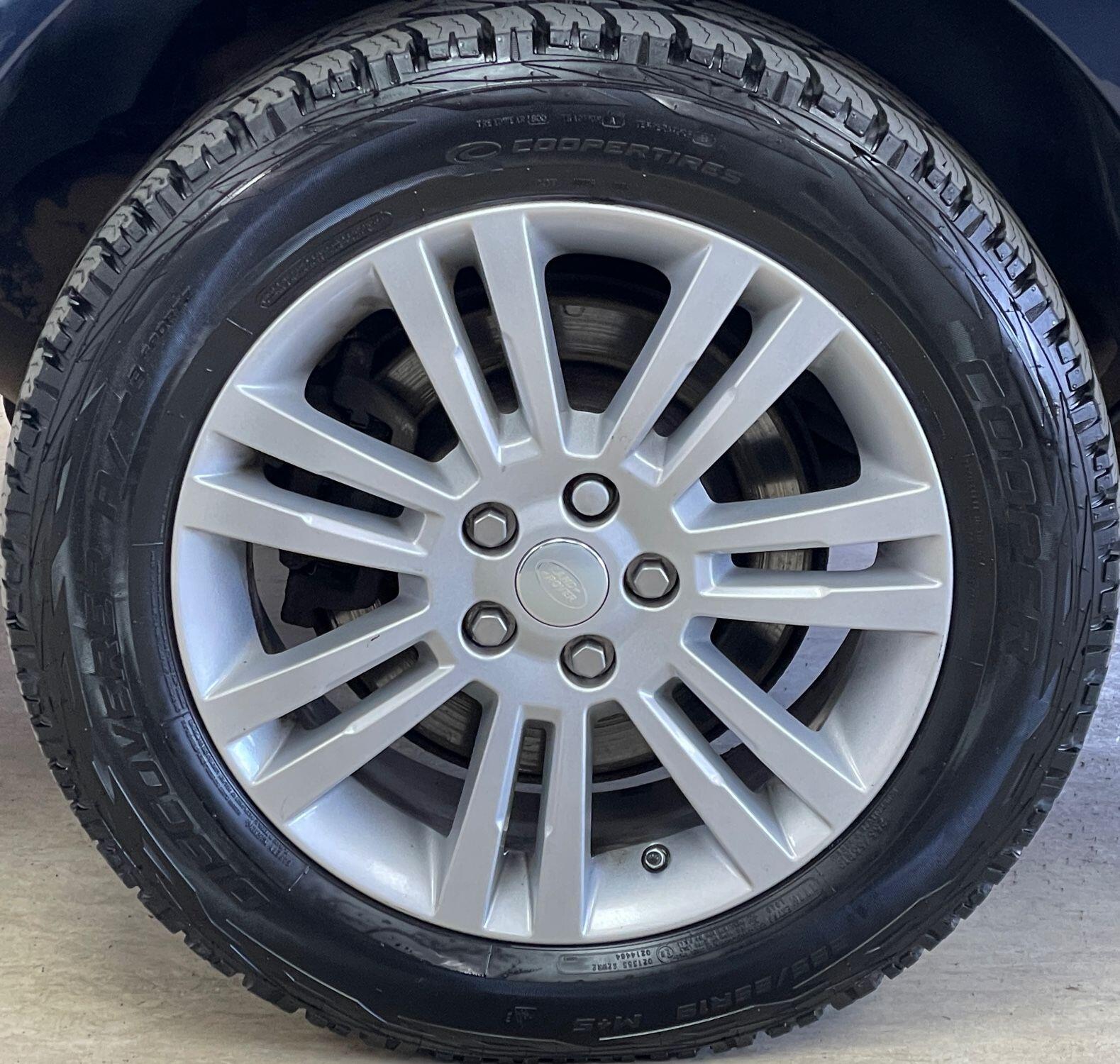 Land Rover DISCOVERY 4 - Image 14