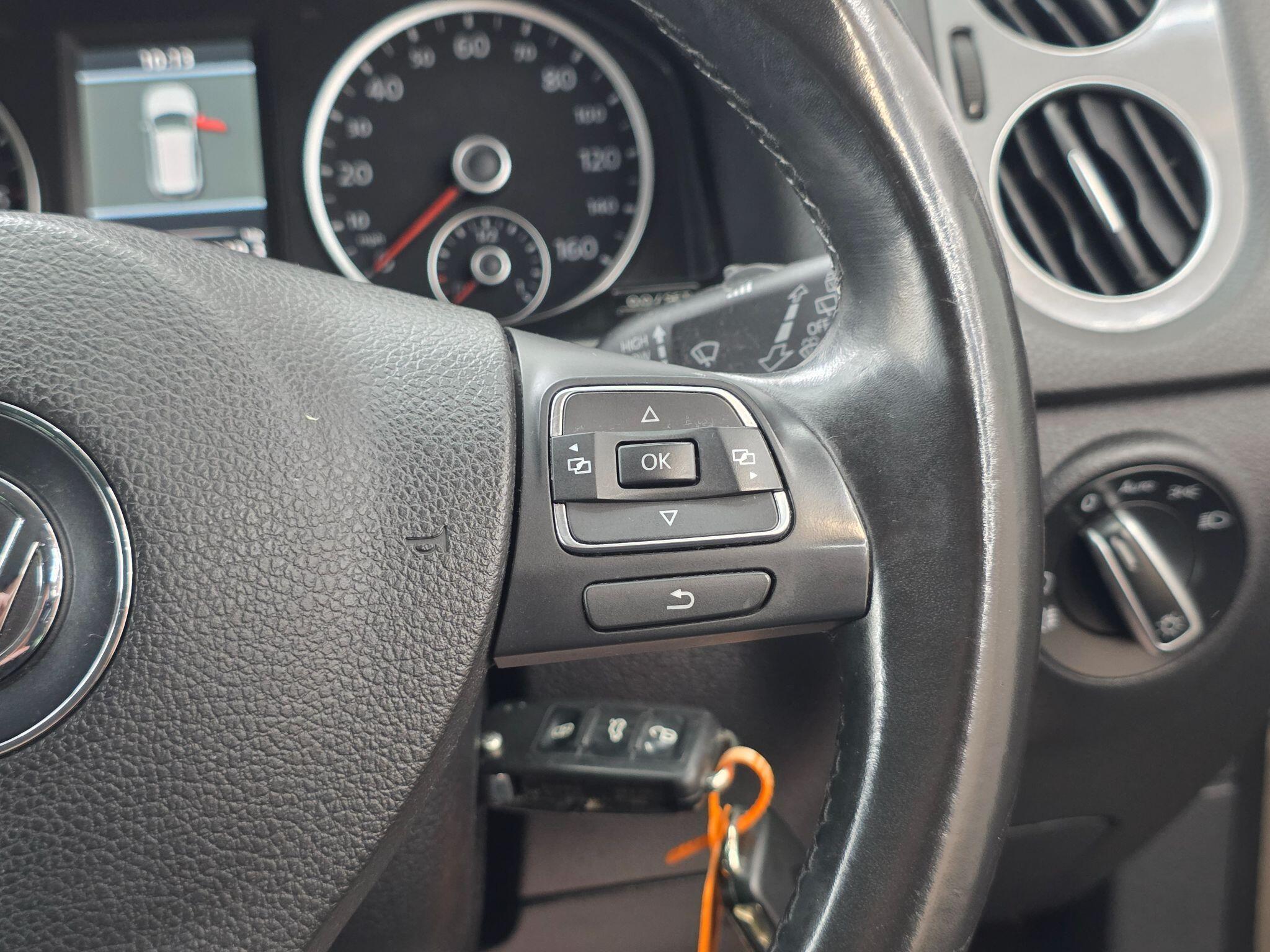 Volkswagen Tiguan - Image 22