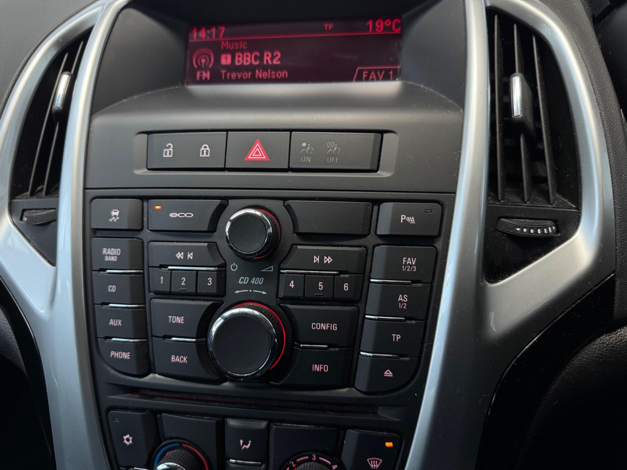 Vauxhall Astra - Image 16