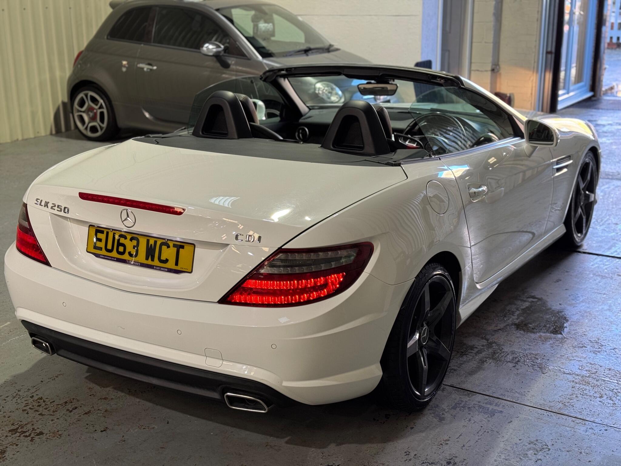 Mercedes SLK - Image 11