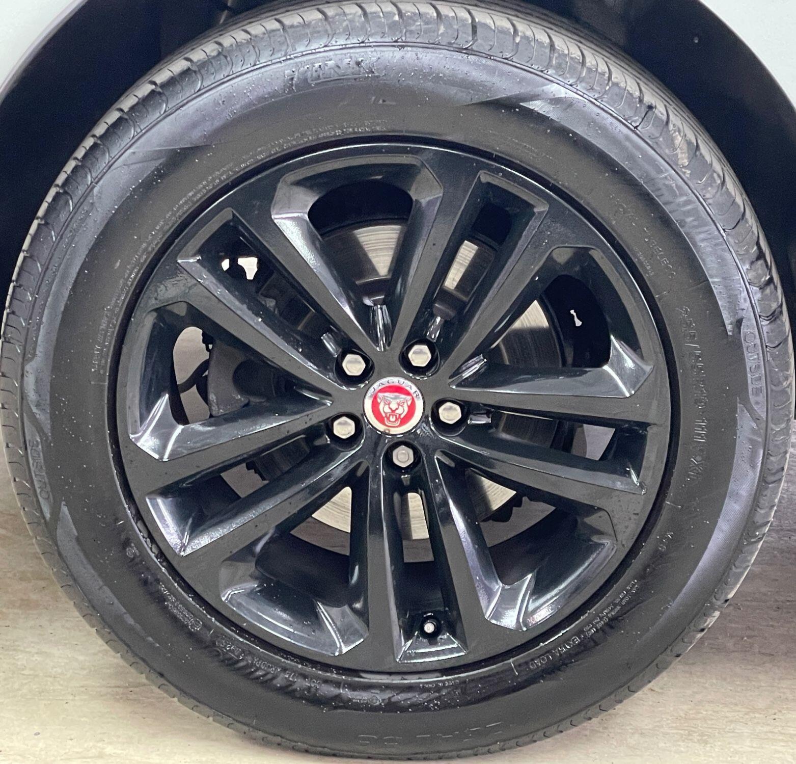 Jaguar F-Pace - Image 15