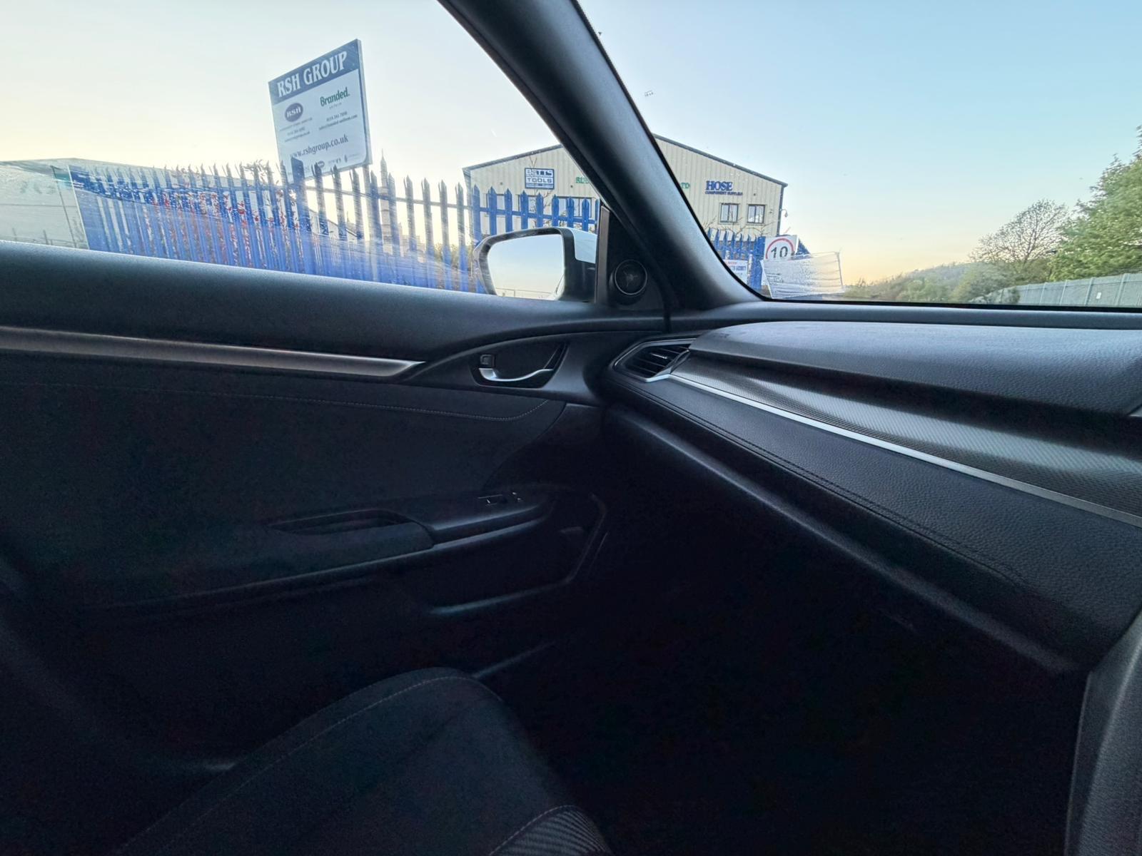 Honda Civic - Image 20