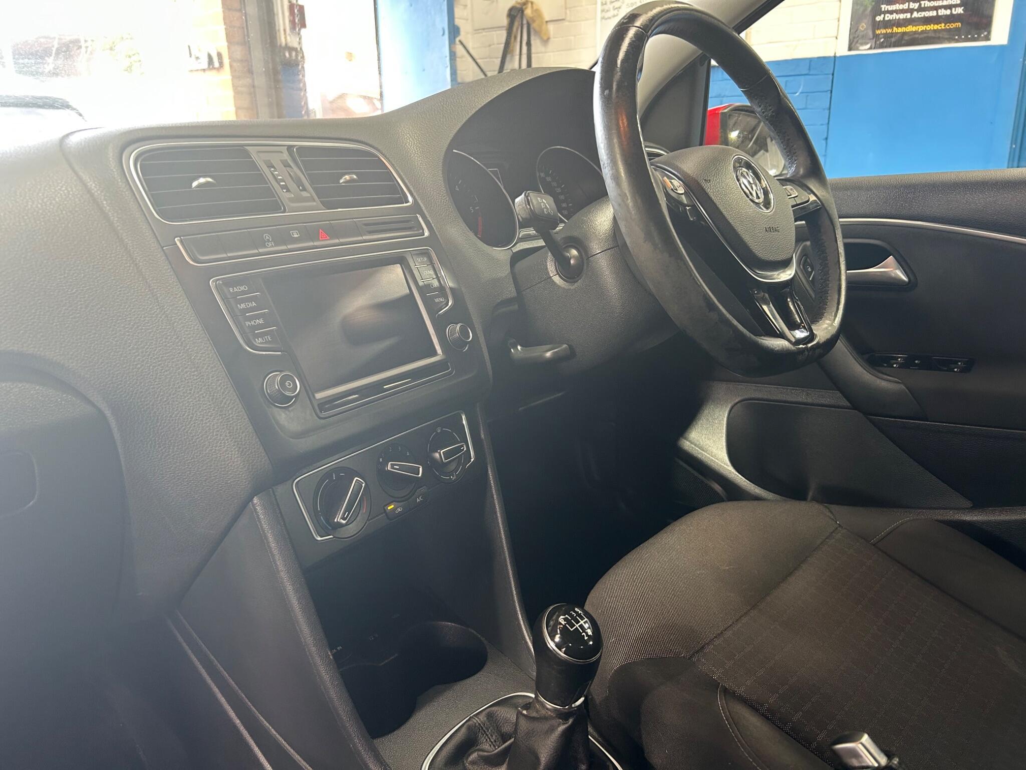 Volkswagen Polo - Image 31