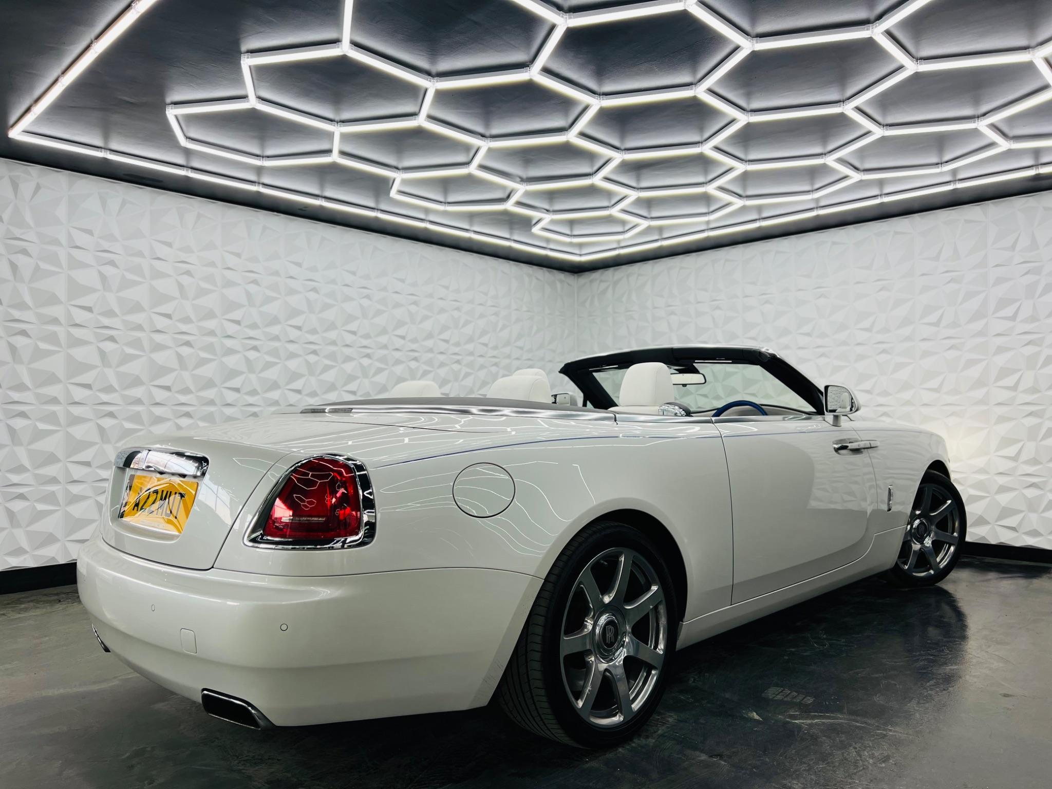 Rolls-Royce Dawn - Image 24