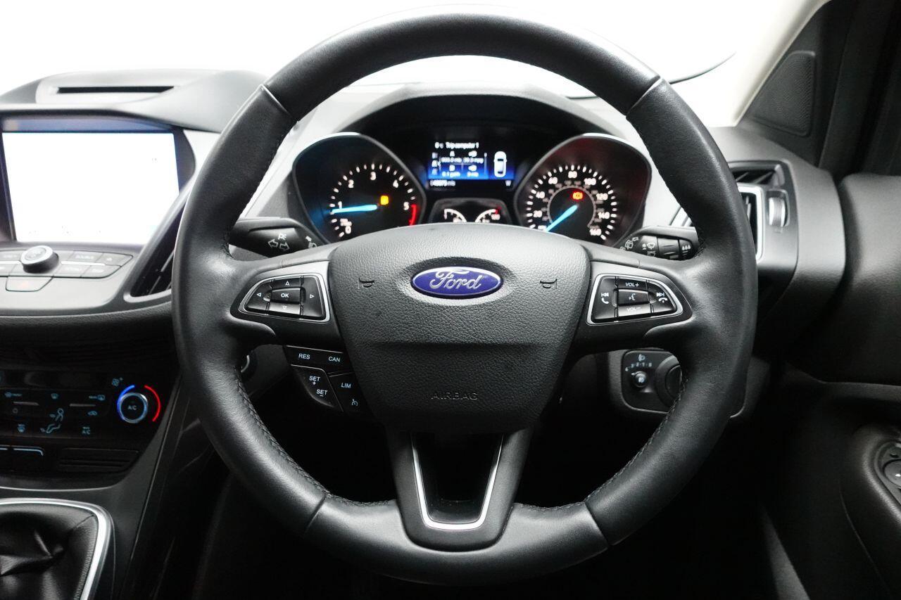 Ford Kuga - Image 39
