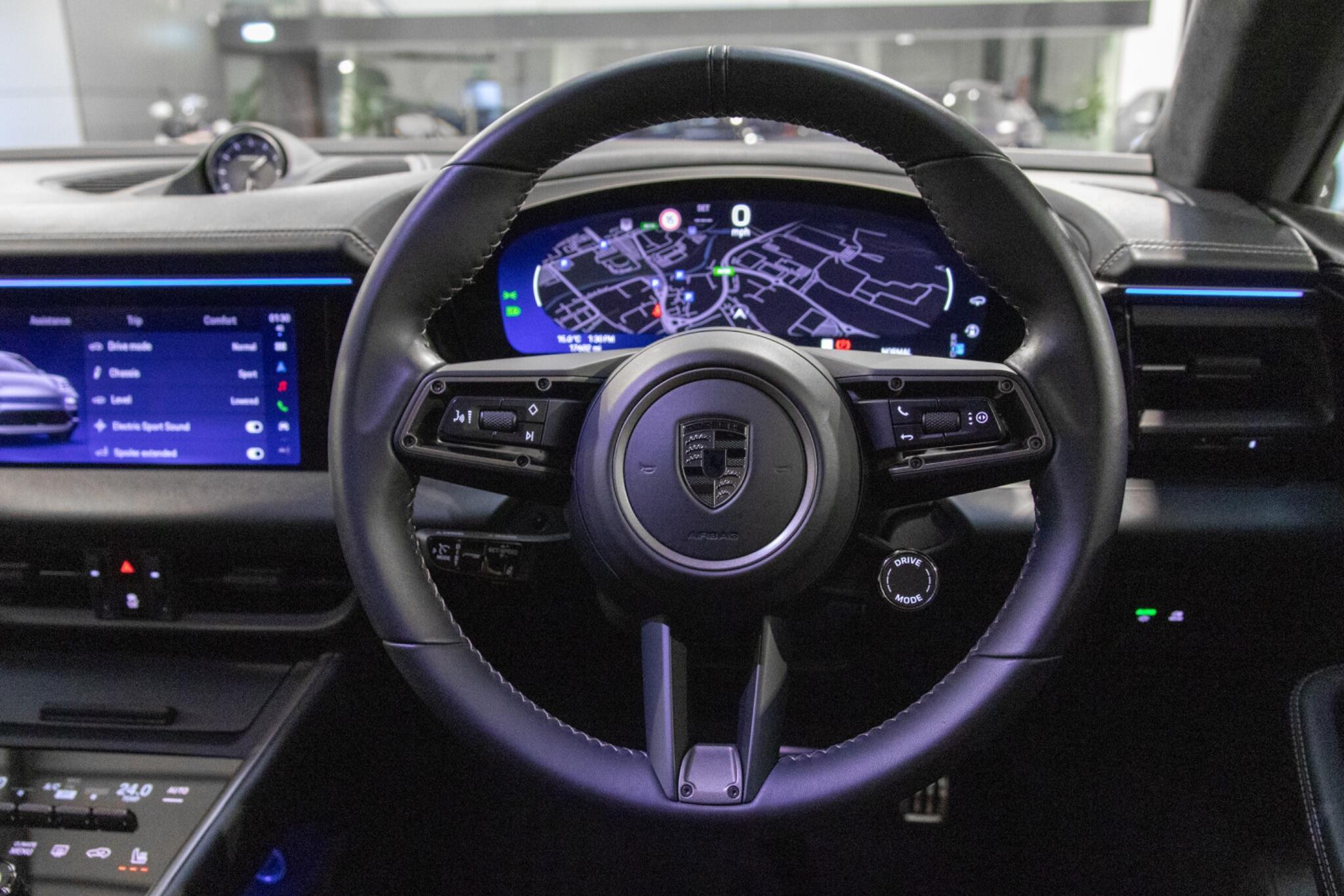 Porsche Macan - Image 15