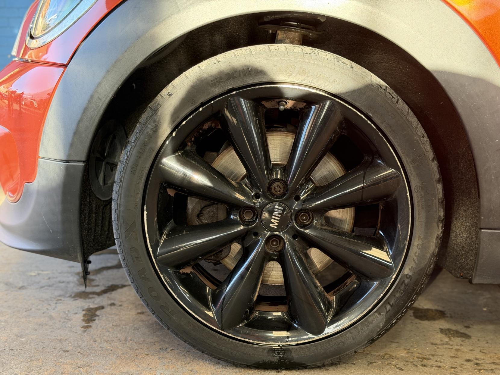 MINI Coupe - Image 9