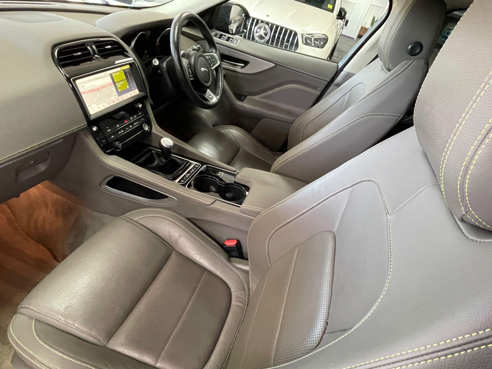 Jaguar F-Pace - Image 32