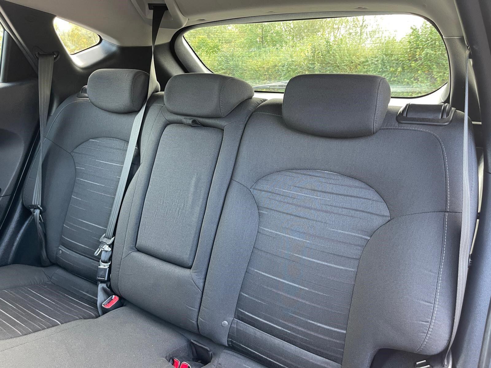 Hyundai ix35 - Image 25