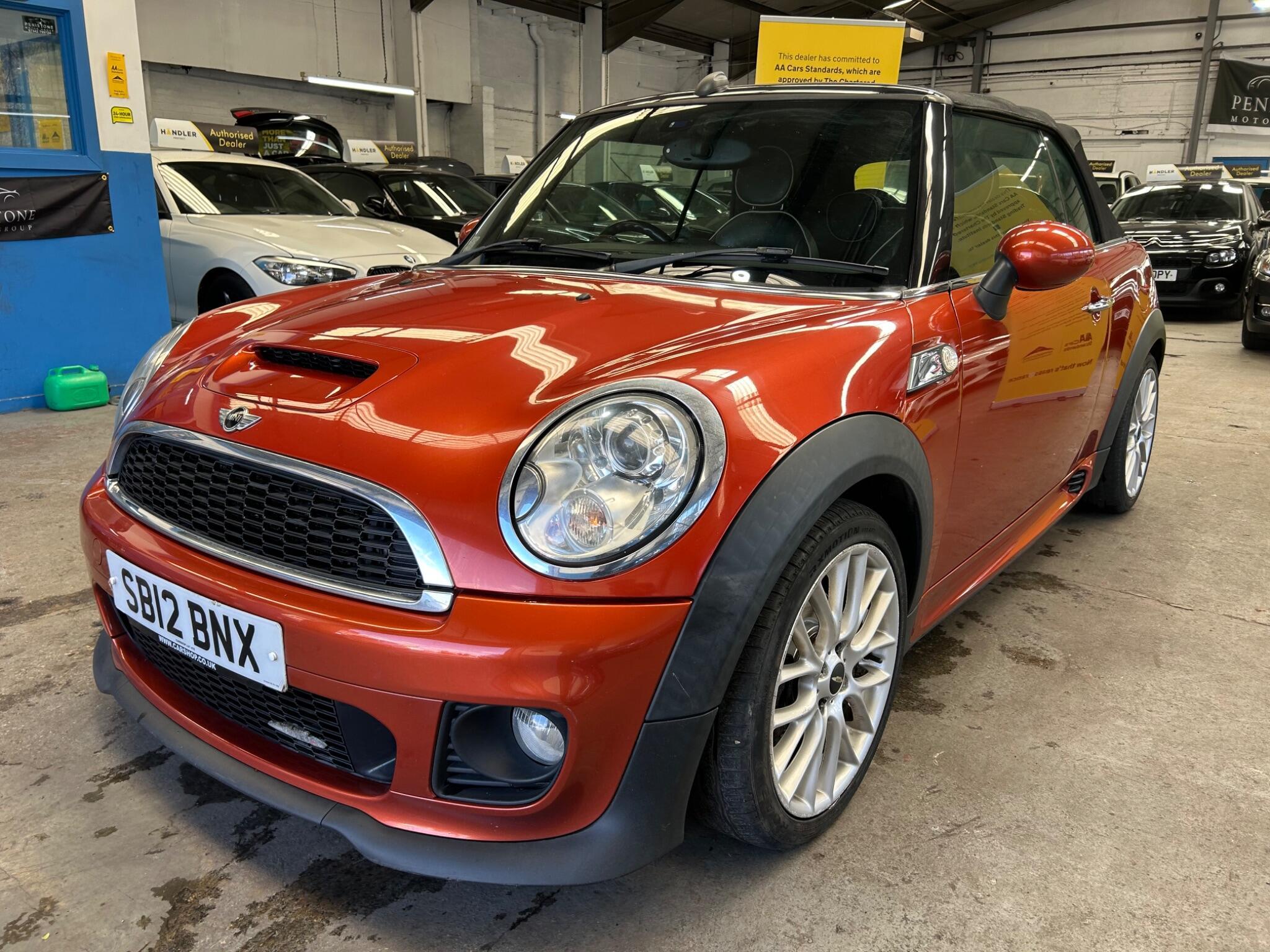 MINI Convertible - Image 4