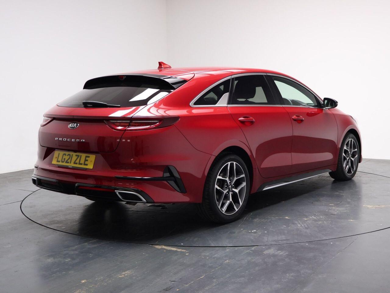 Kia ProCeed - Image 12