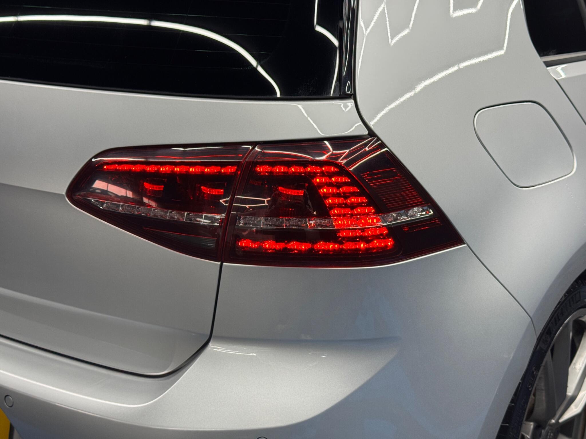 Volkswagen Golf - Image 46