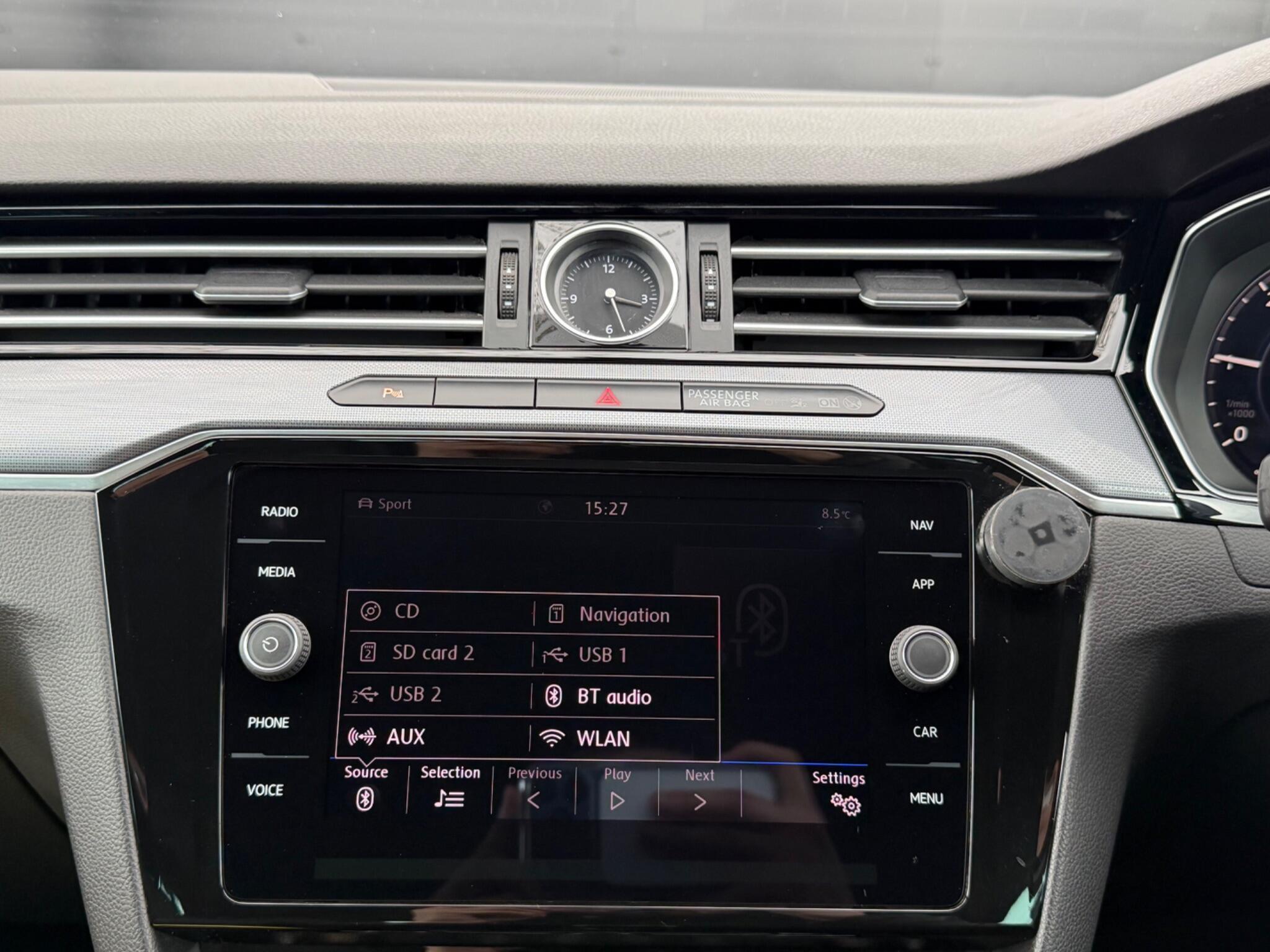 Volkswagen Passat - Image 46