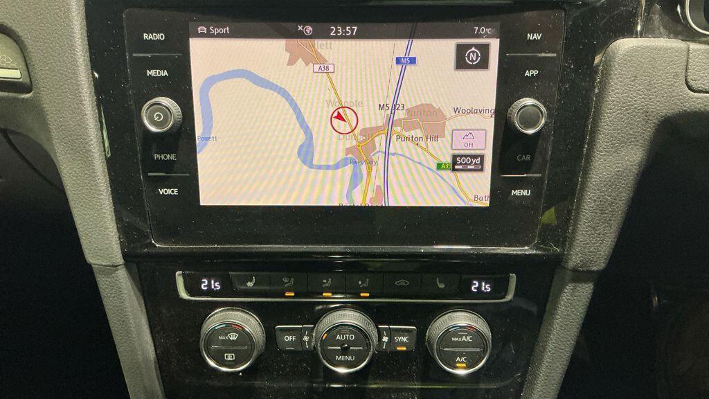 Volkswagen Golf - Image 2