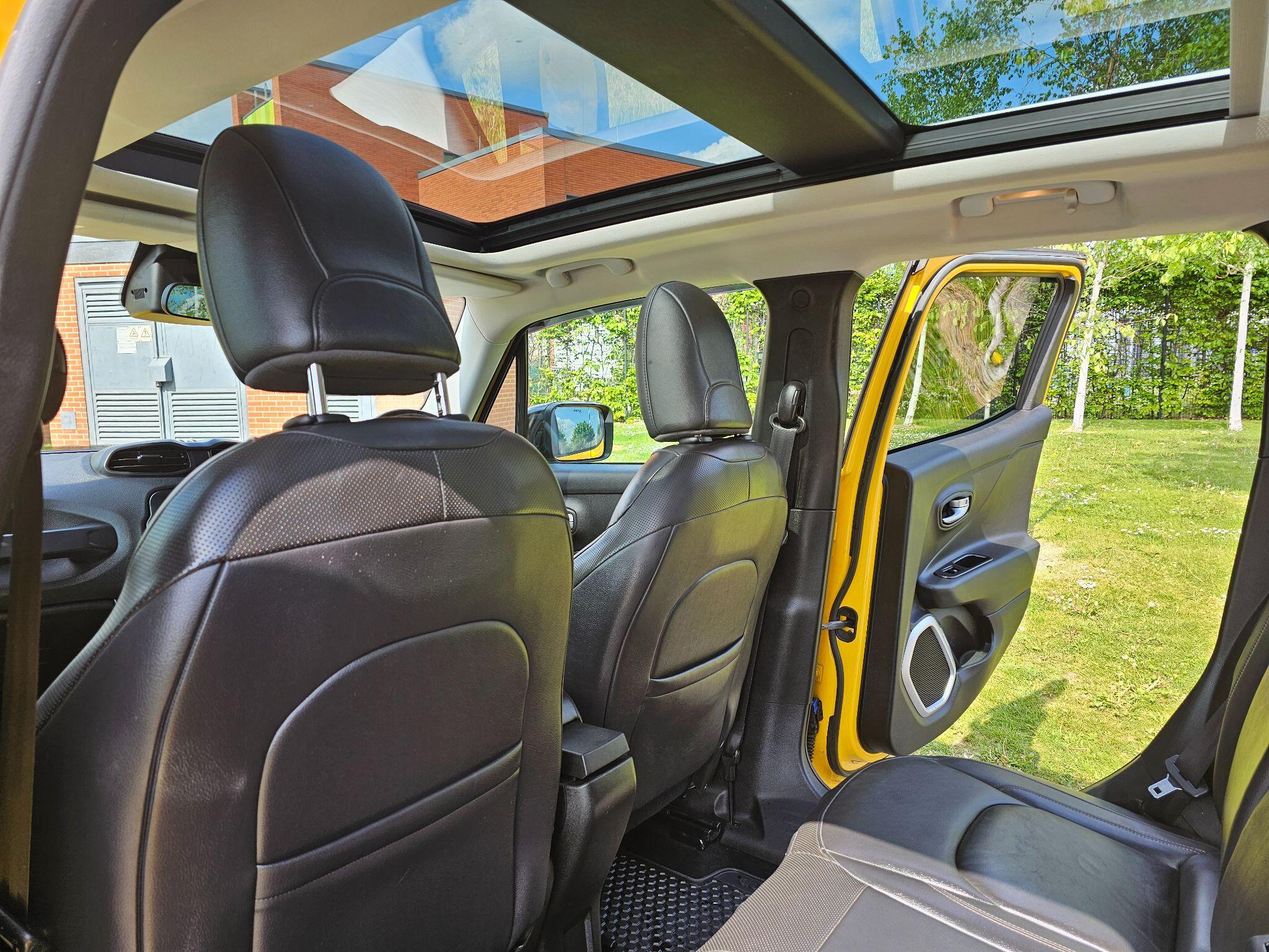 Jeep Renegade - Image 2