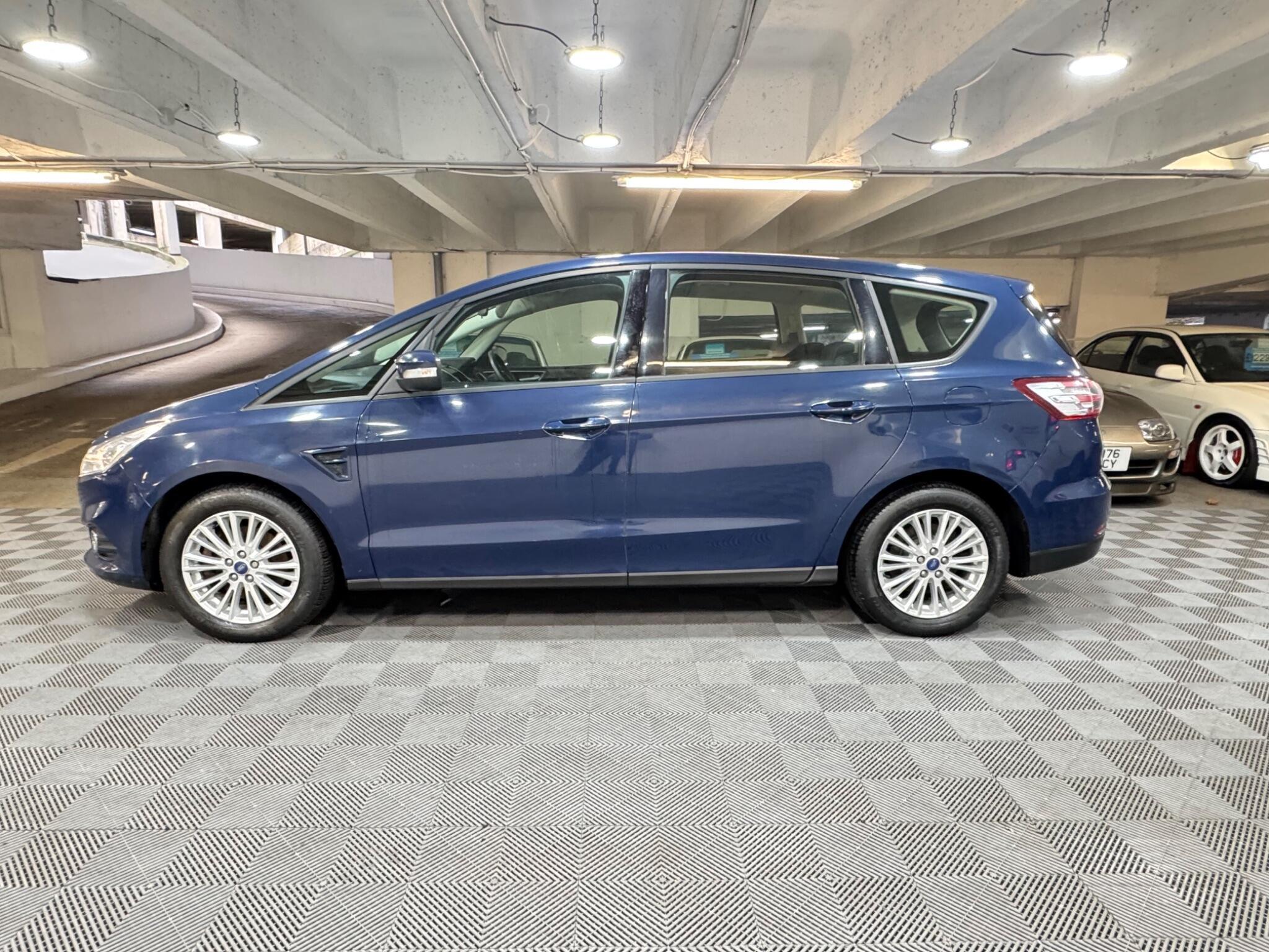 Ford S-MAX - Image 2
