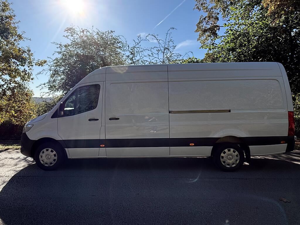 Mercedes Sprinter - Image 12