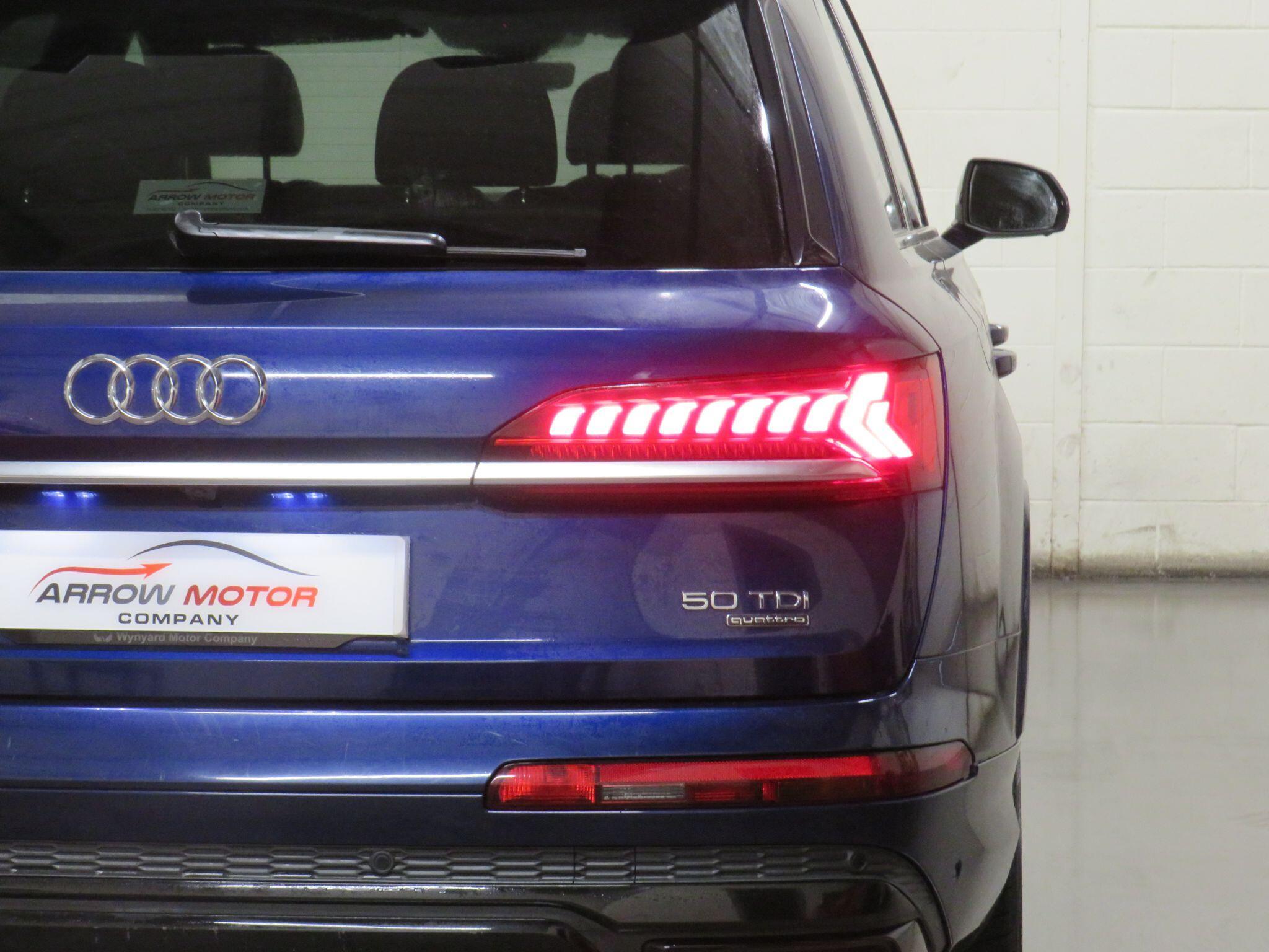 Audi Q7 - Image 19