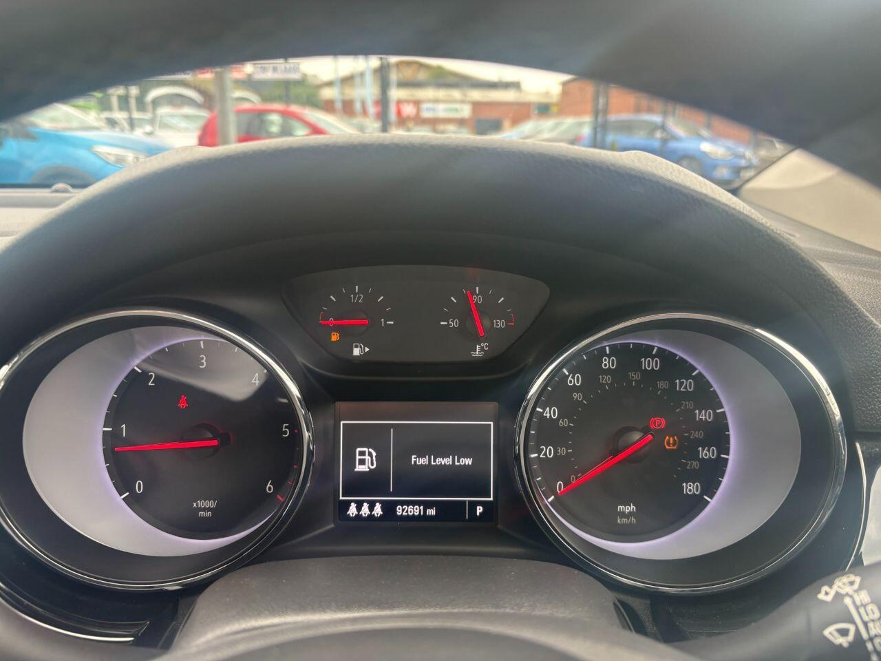 Vauxhall Astra - Image 11