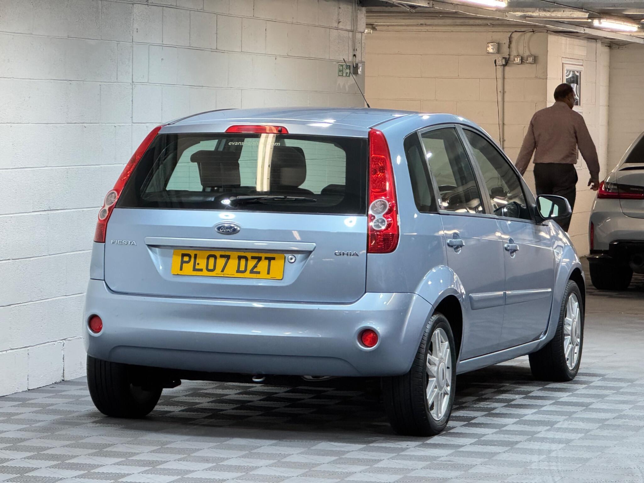 Ford Fiesta - Image 4