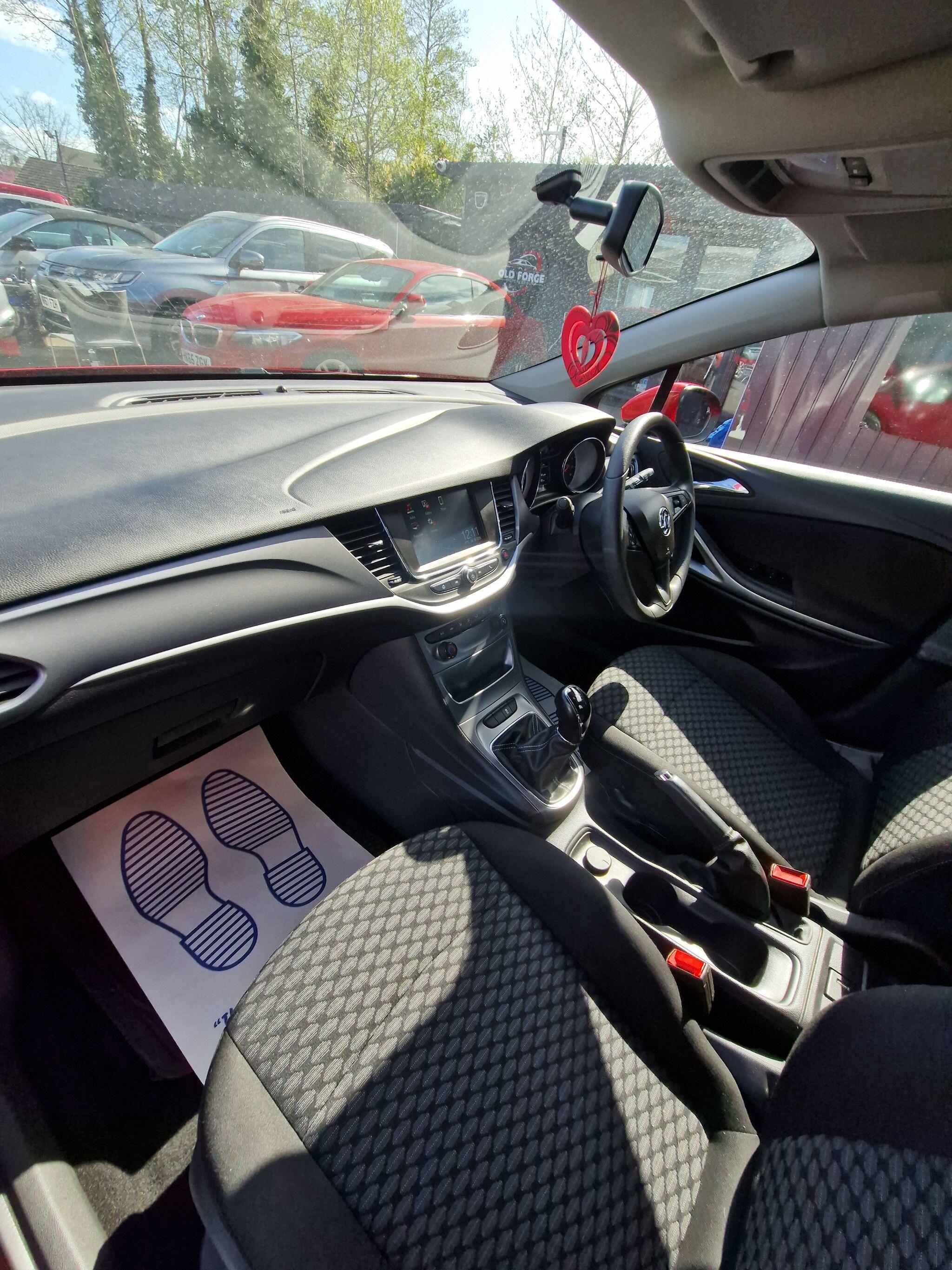 Vauxhall Astra - Image 36