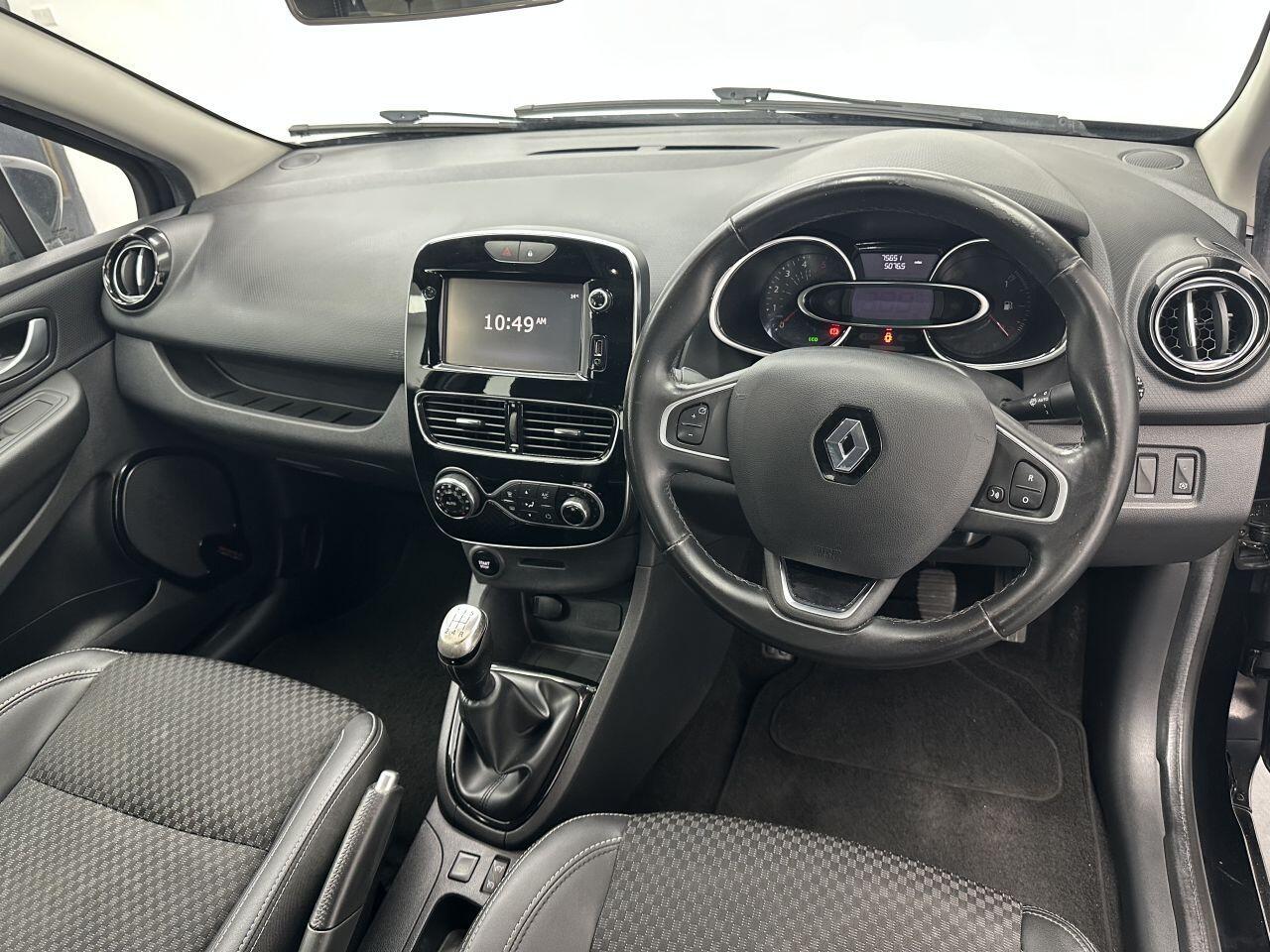 Renault Clio - Image 18