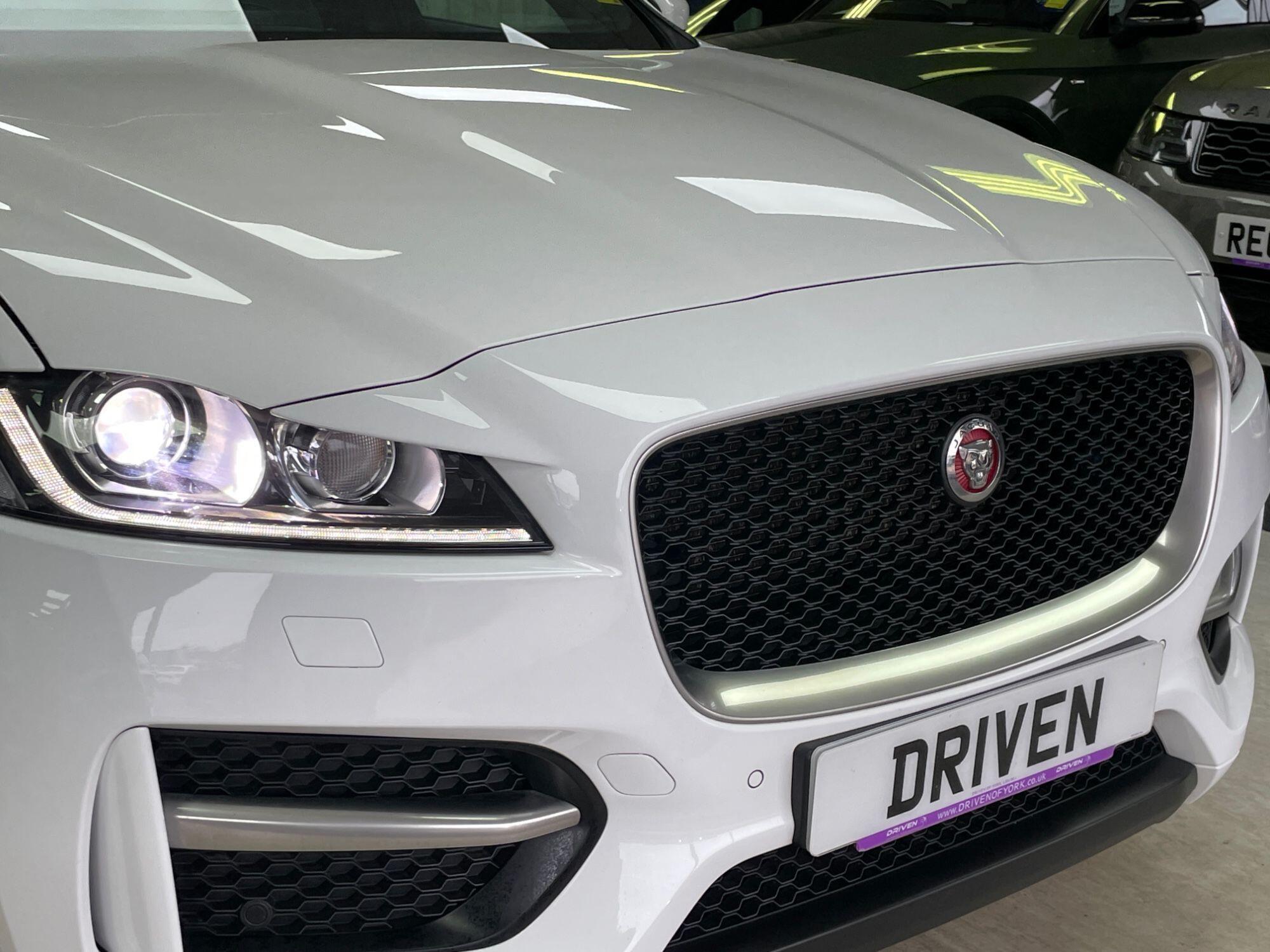 Jaguar F-Pace - Image 4