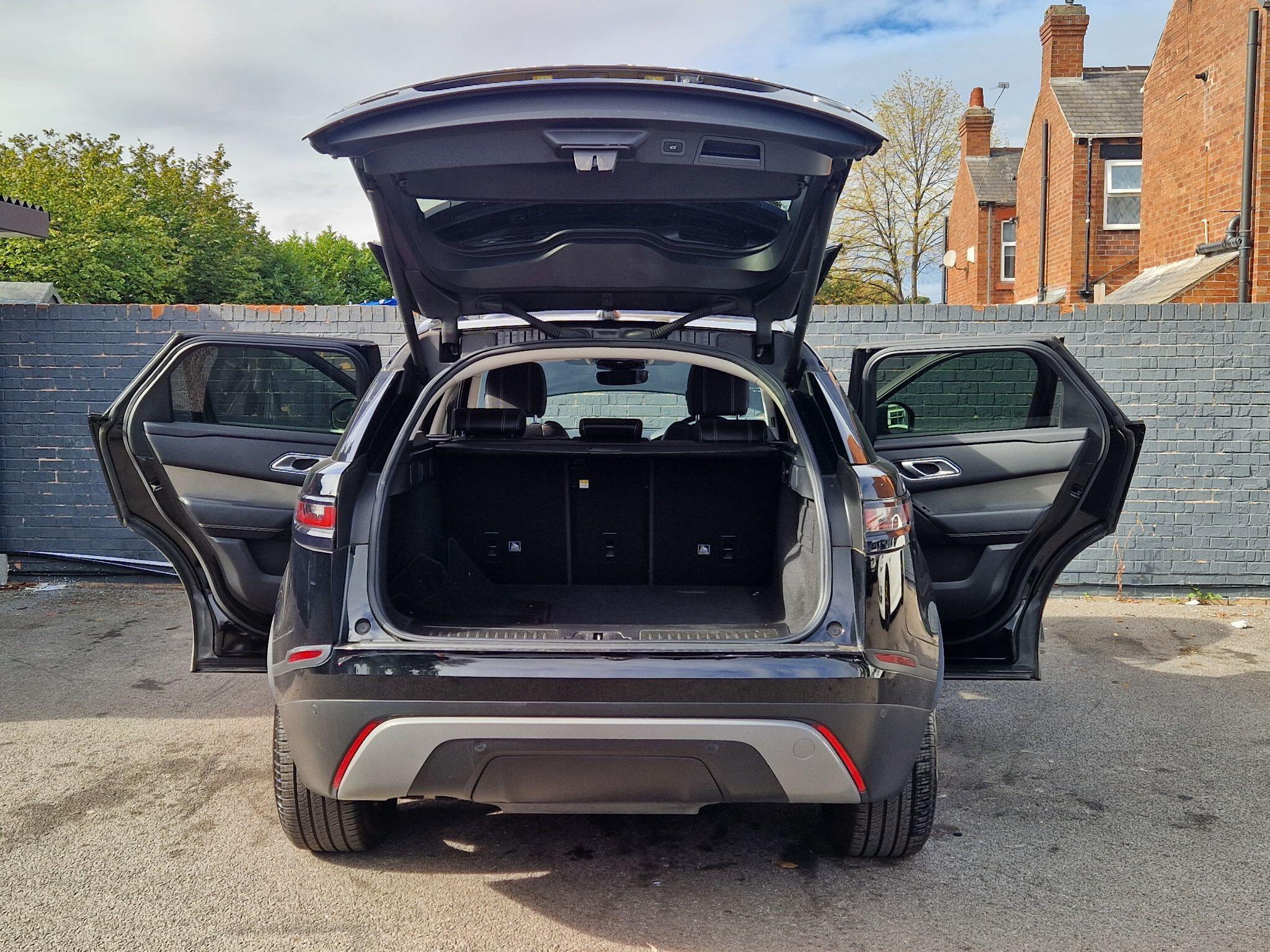 Land Rover Range Rover Velar - Image 20