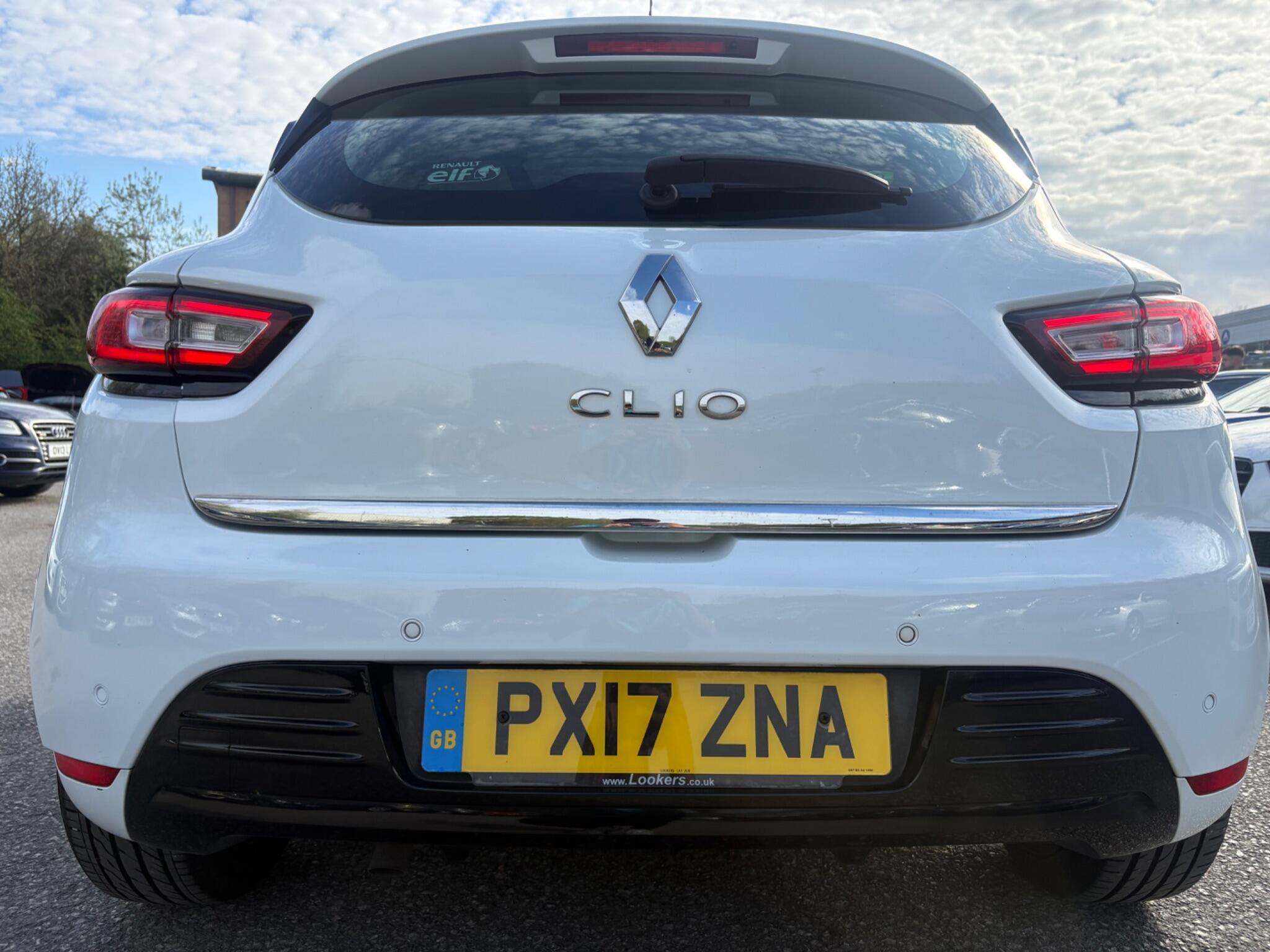 Renault Clio - Image 10