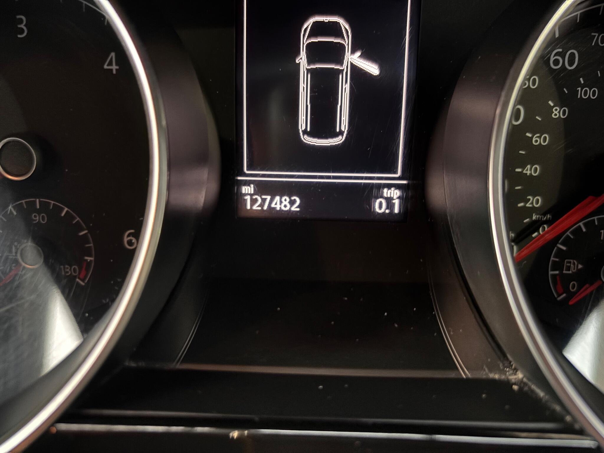 Volkswagen Touran - Image 26