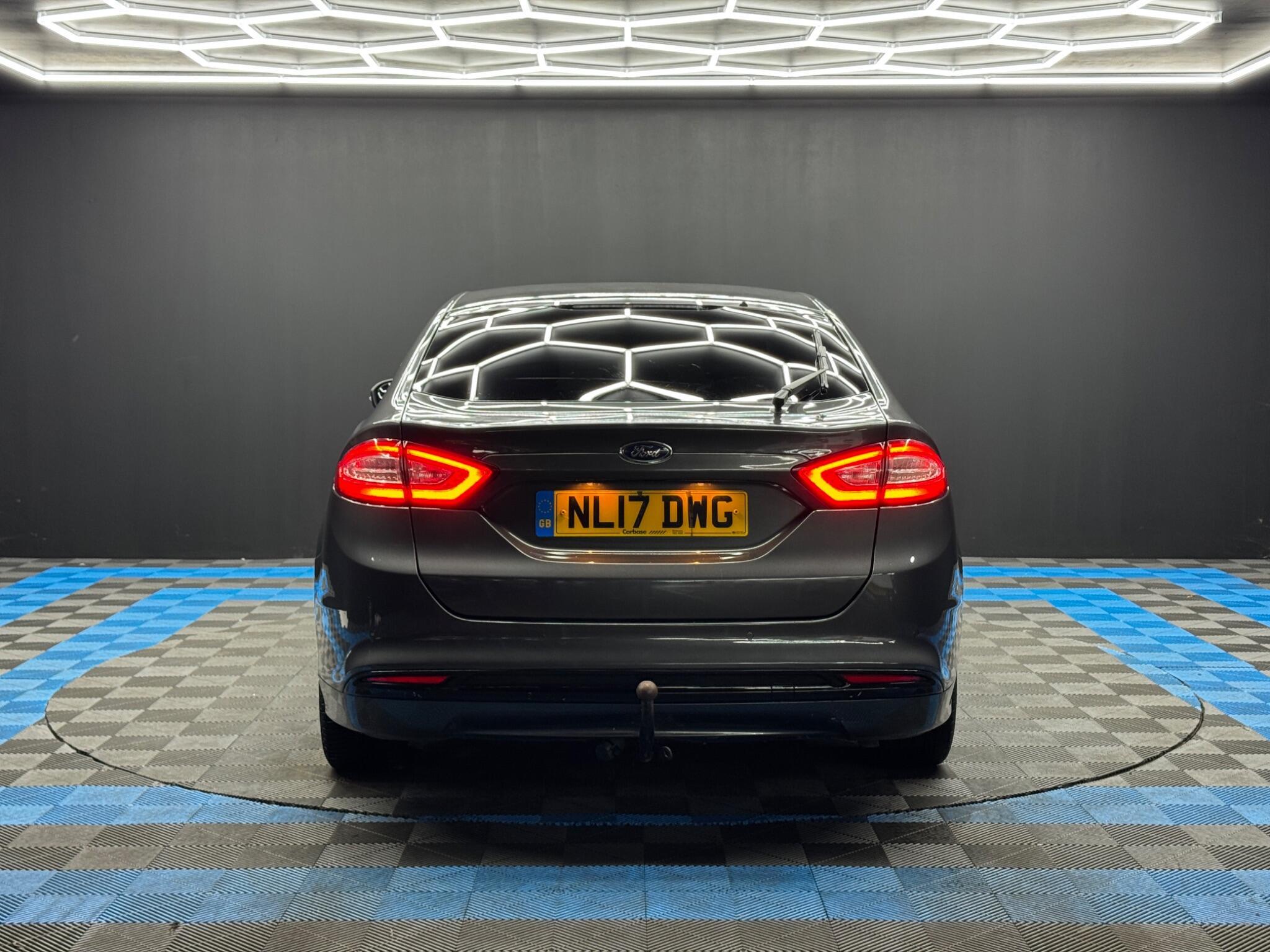 Ford Mondeo - Image 6