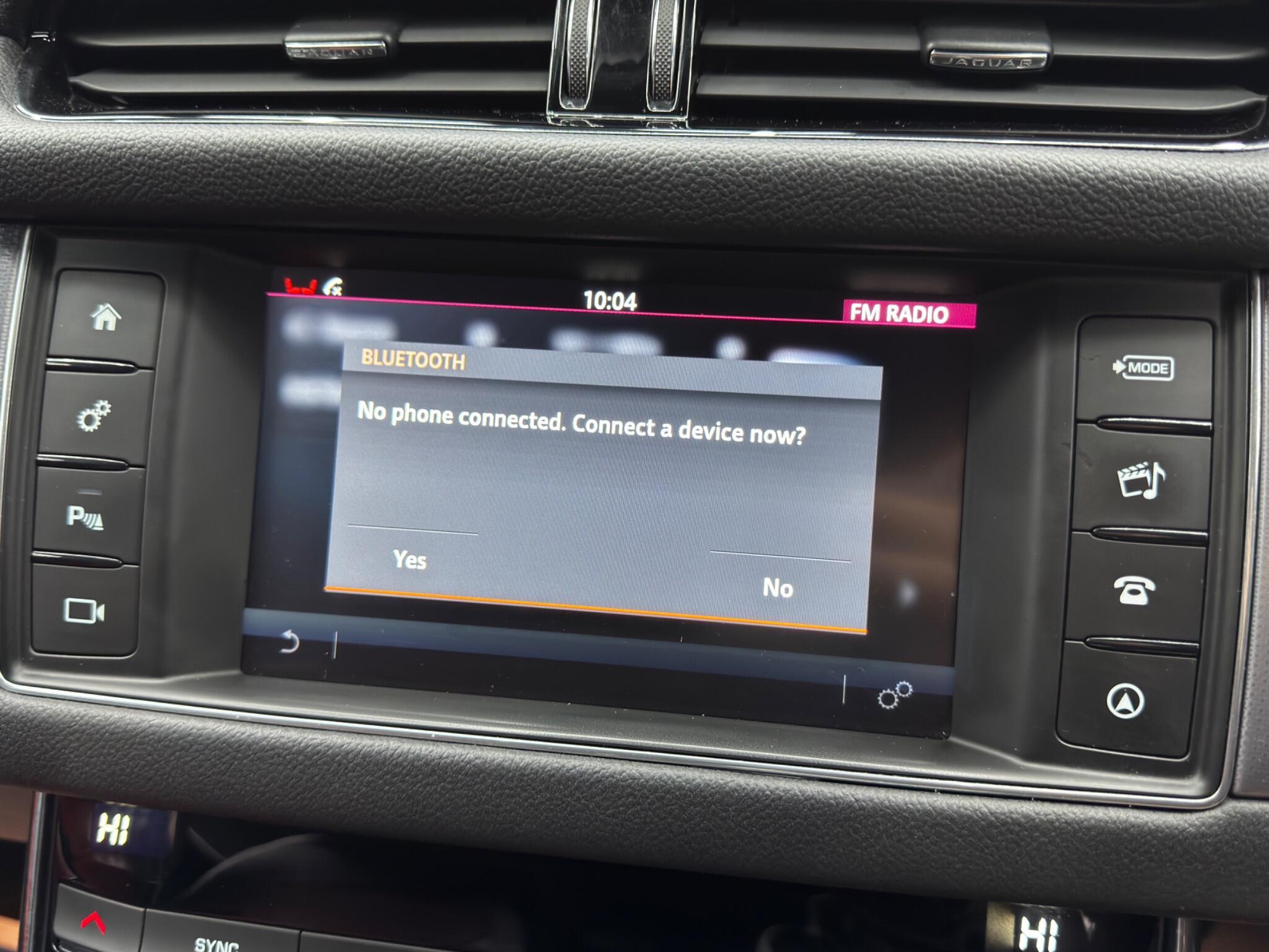 Jaguar XF - Image 33
