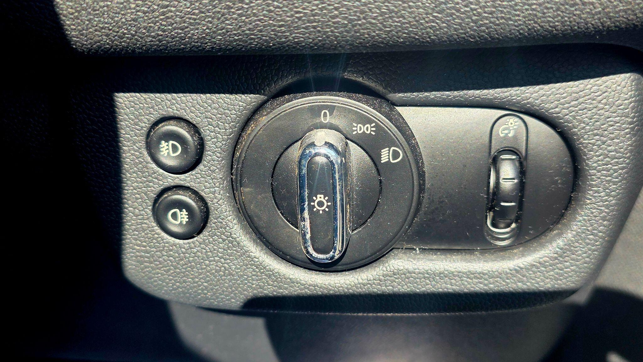 MINI Clubman - Image 21