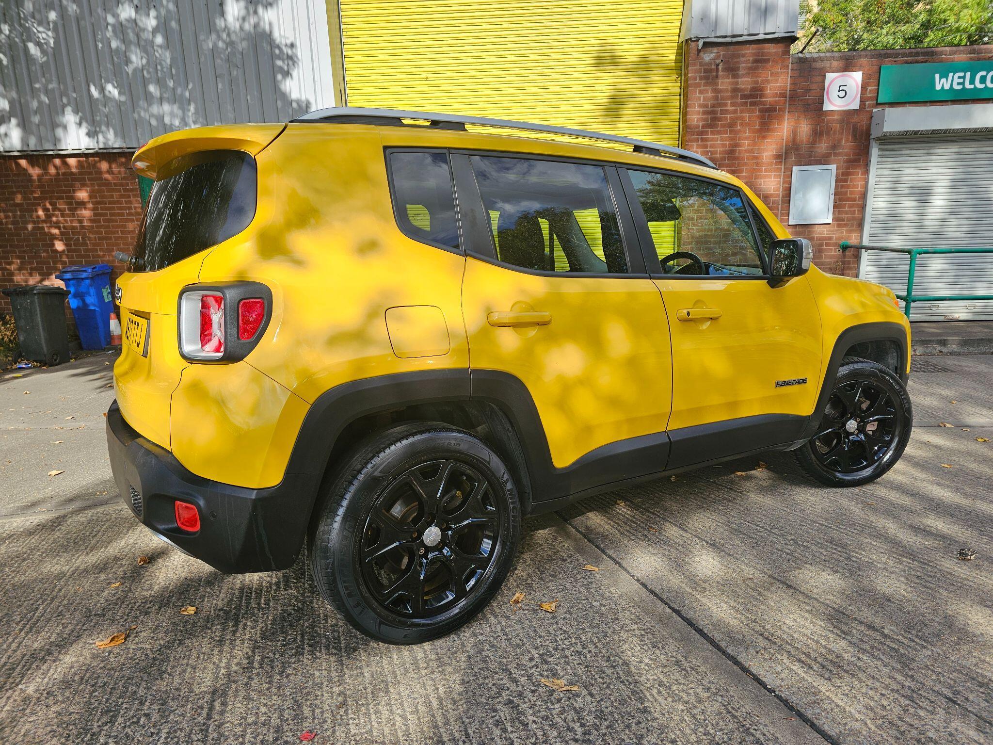 Jeep Renegade - Image 11
