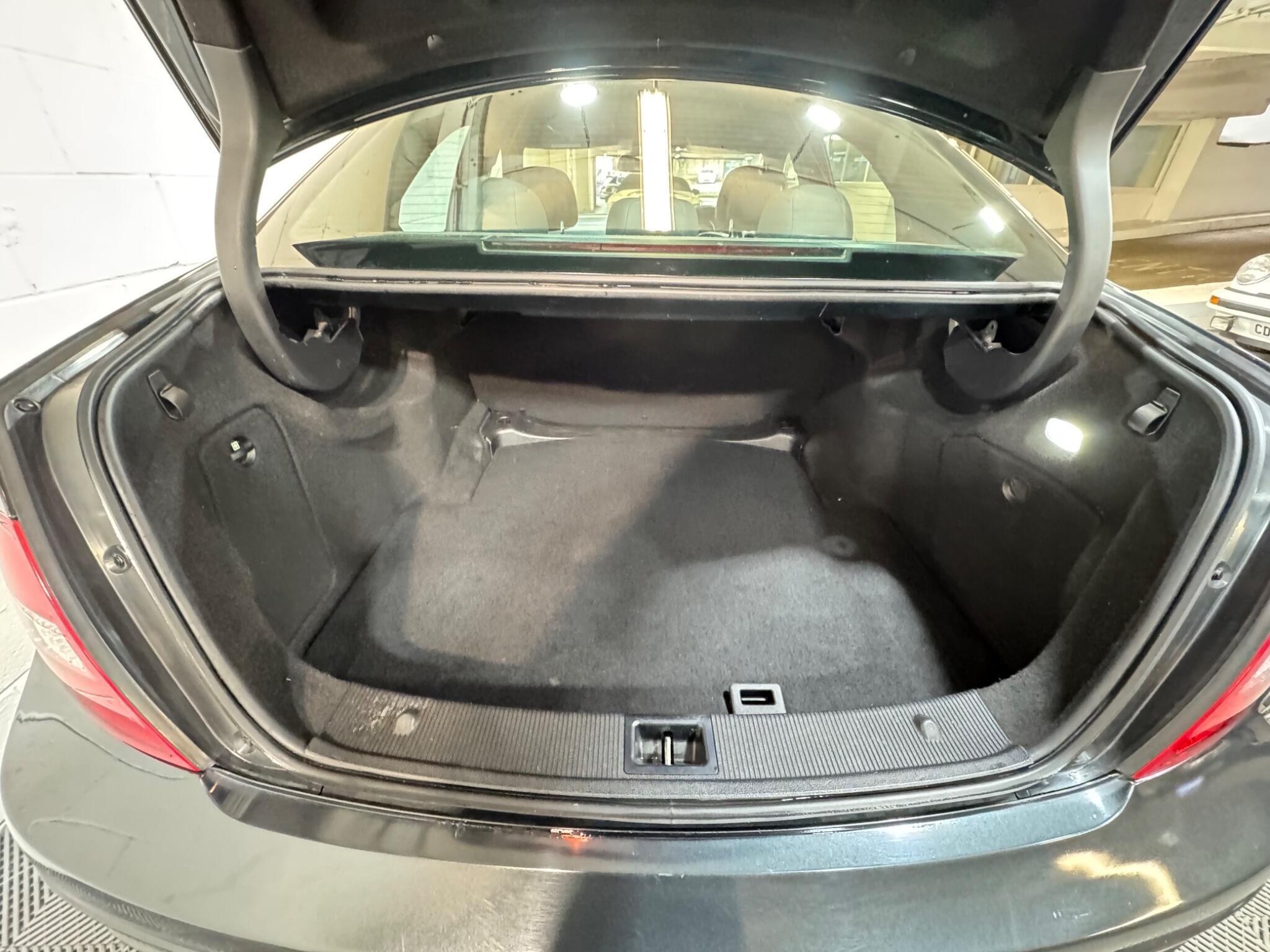 Mercedes C Class - Image 13
