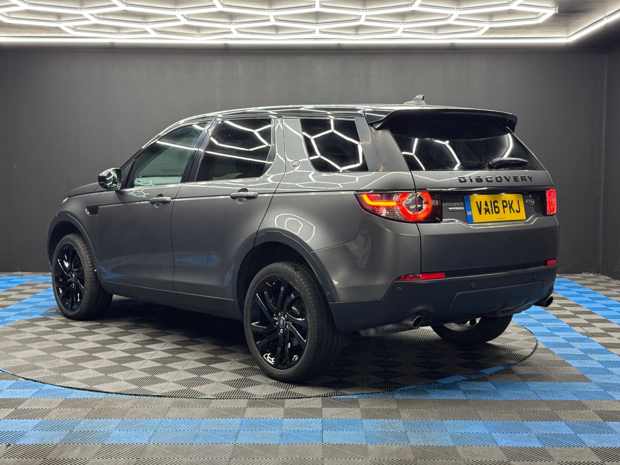 Land Rover DISCOVERY SPORT - Image 7